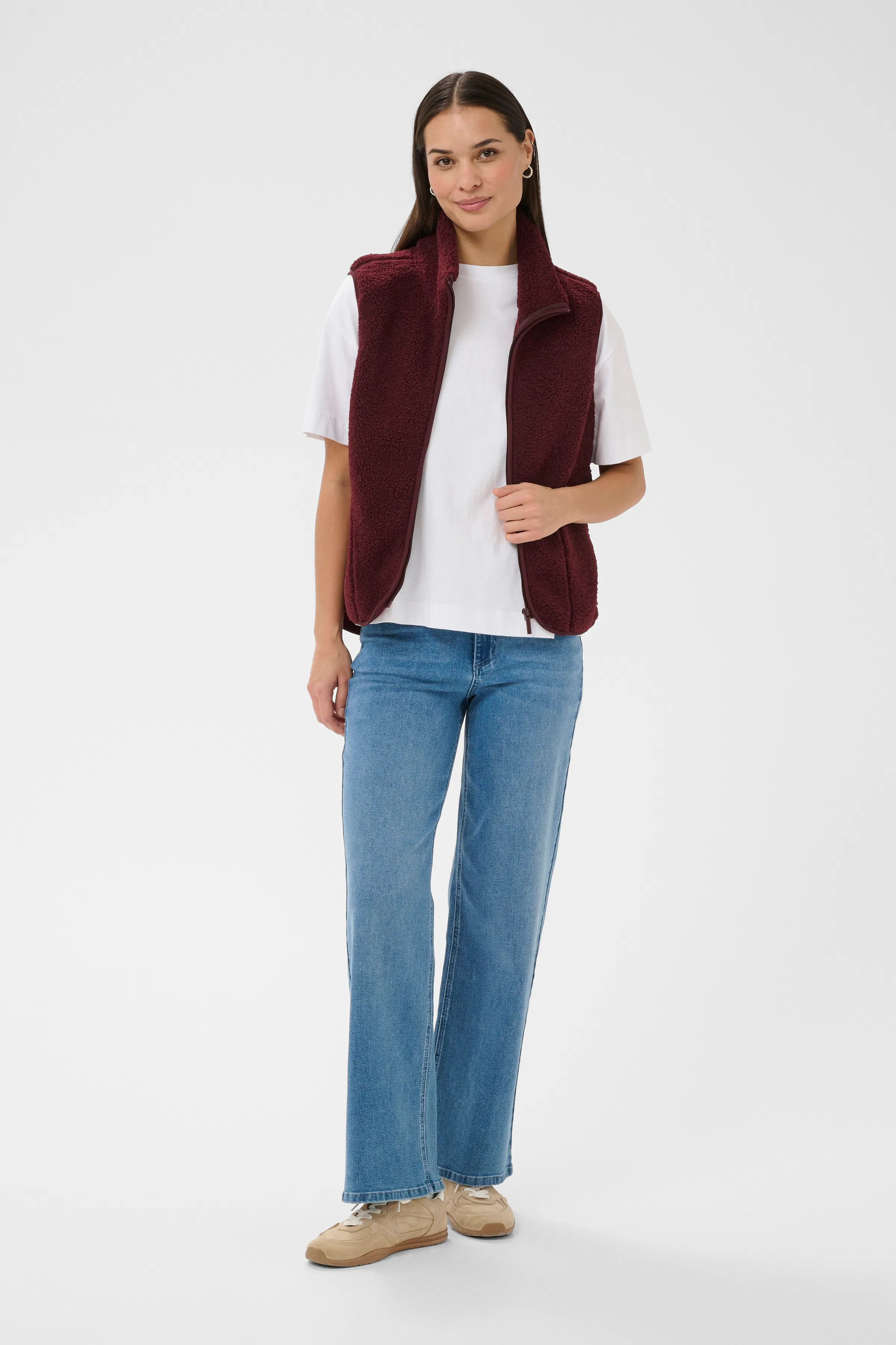KAally Vest LOOKBOOK FRONT 10512029-191522