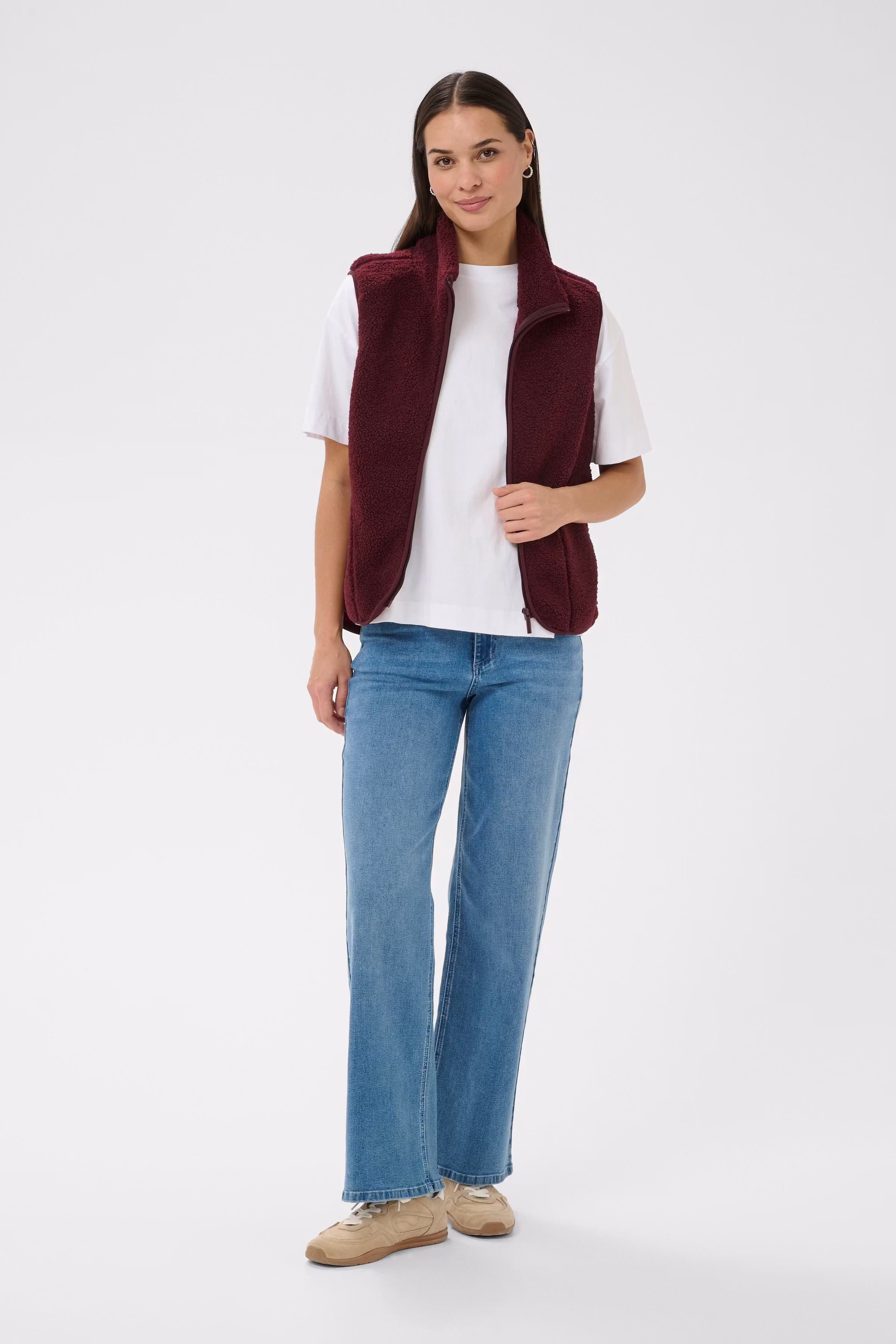 KAally Vest LOOKBOOK FRONT 10512029-191522