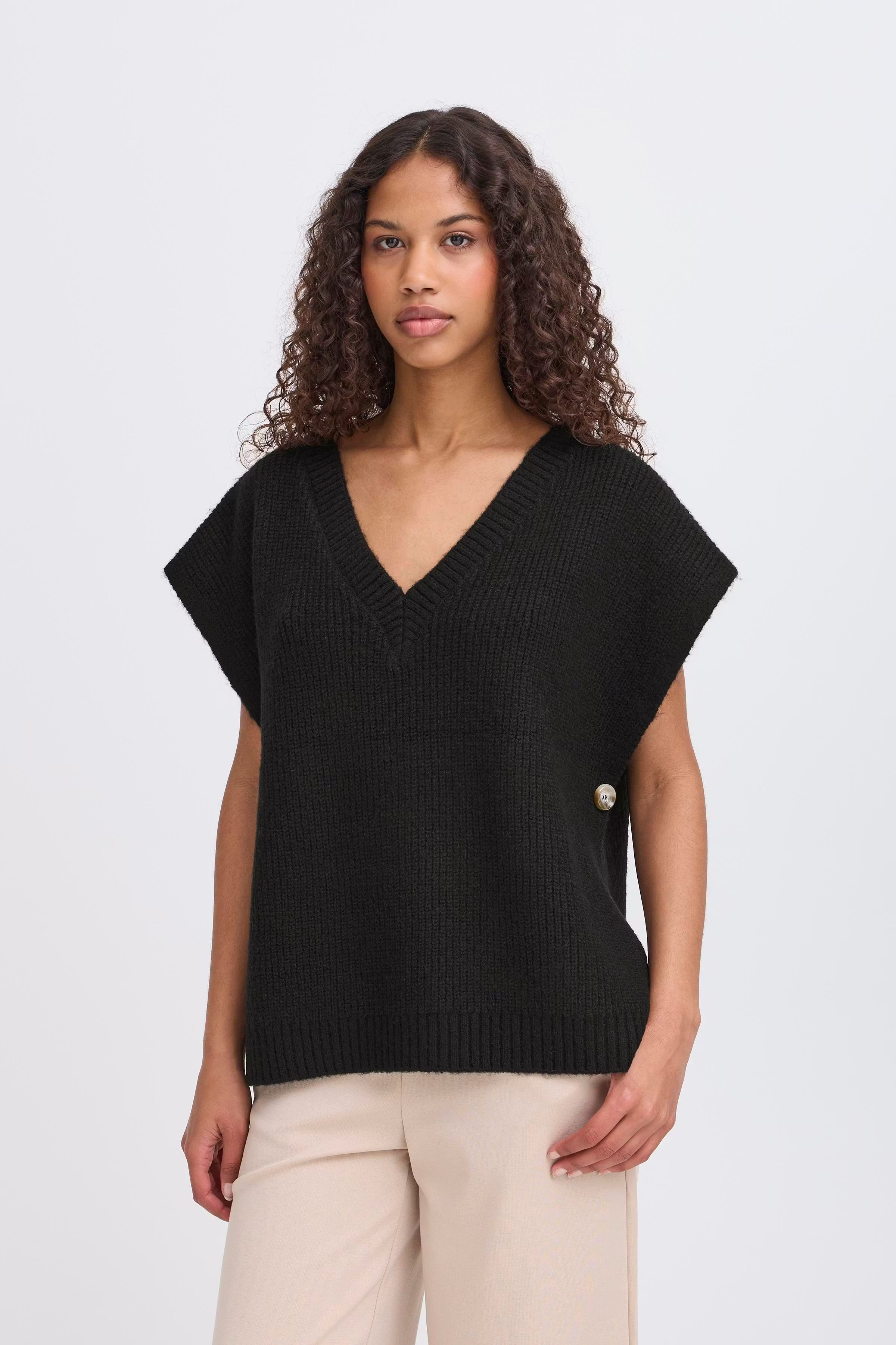 IAMAJA Poncho LOOKBOOK FRONT 20124762-194008