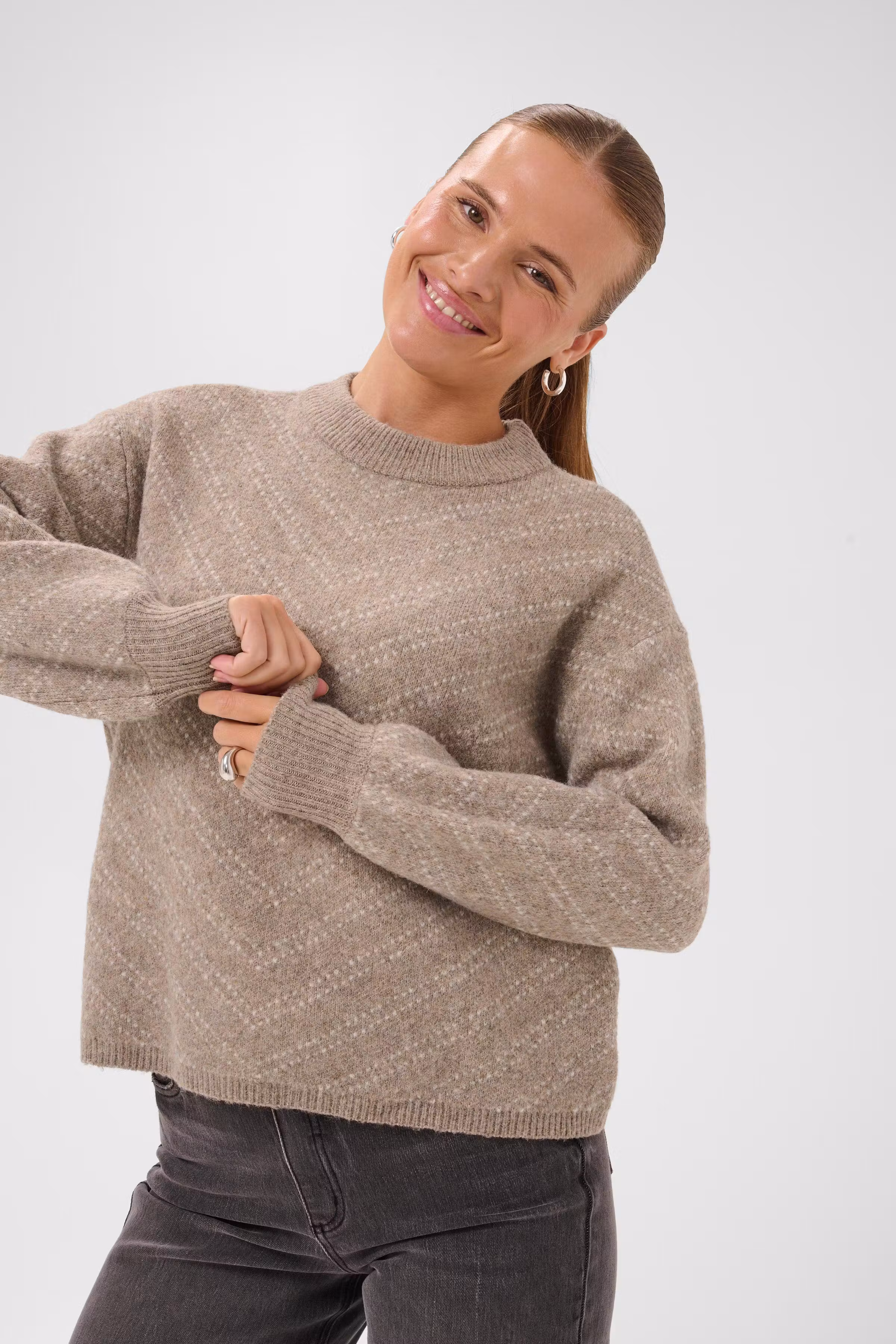 KAhillery Pullover LOOKBOOK DETAIL 10512562-1000116