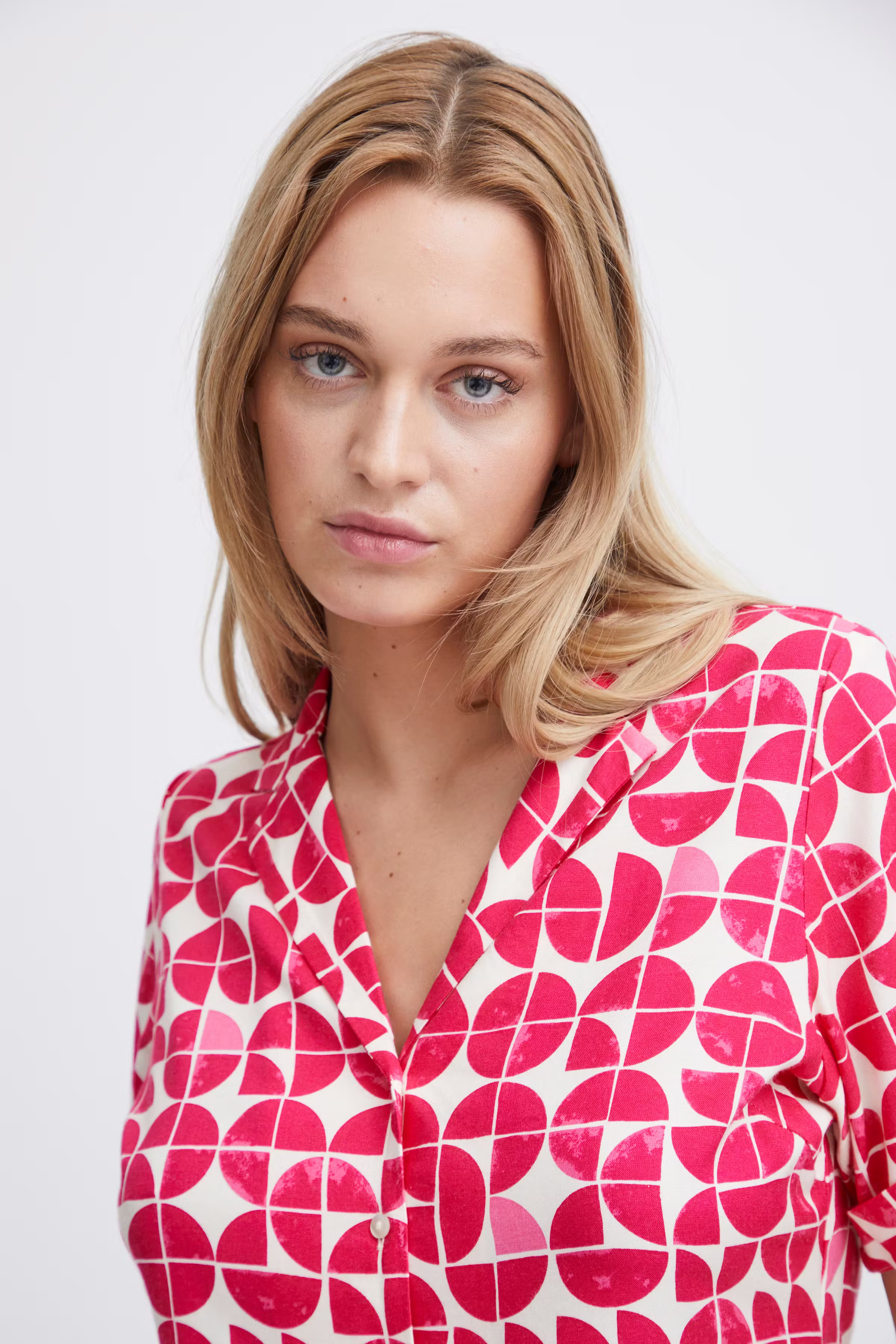 IHNASREEN Shirt LOOKBOOK DETAIL 20120836-202937