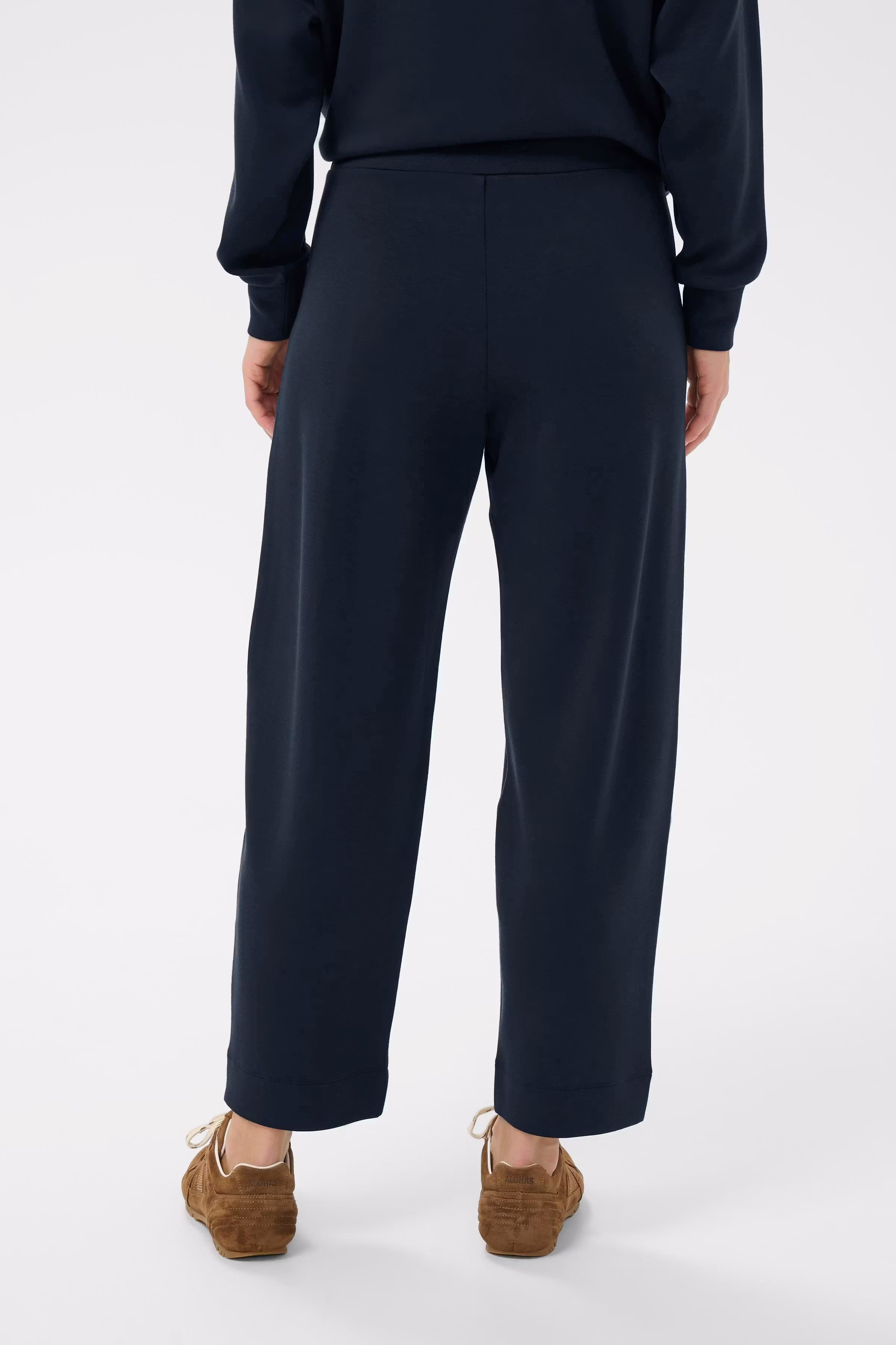 ZenaPW Hose LOOKBOOK BACK 30310294-194013