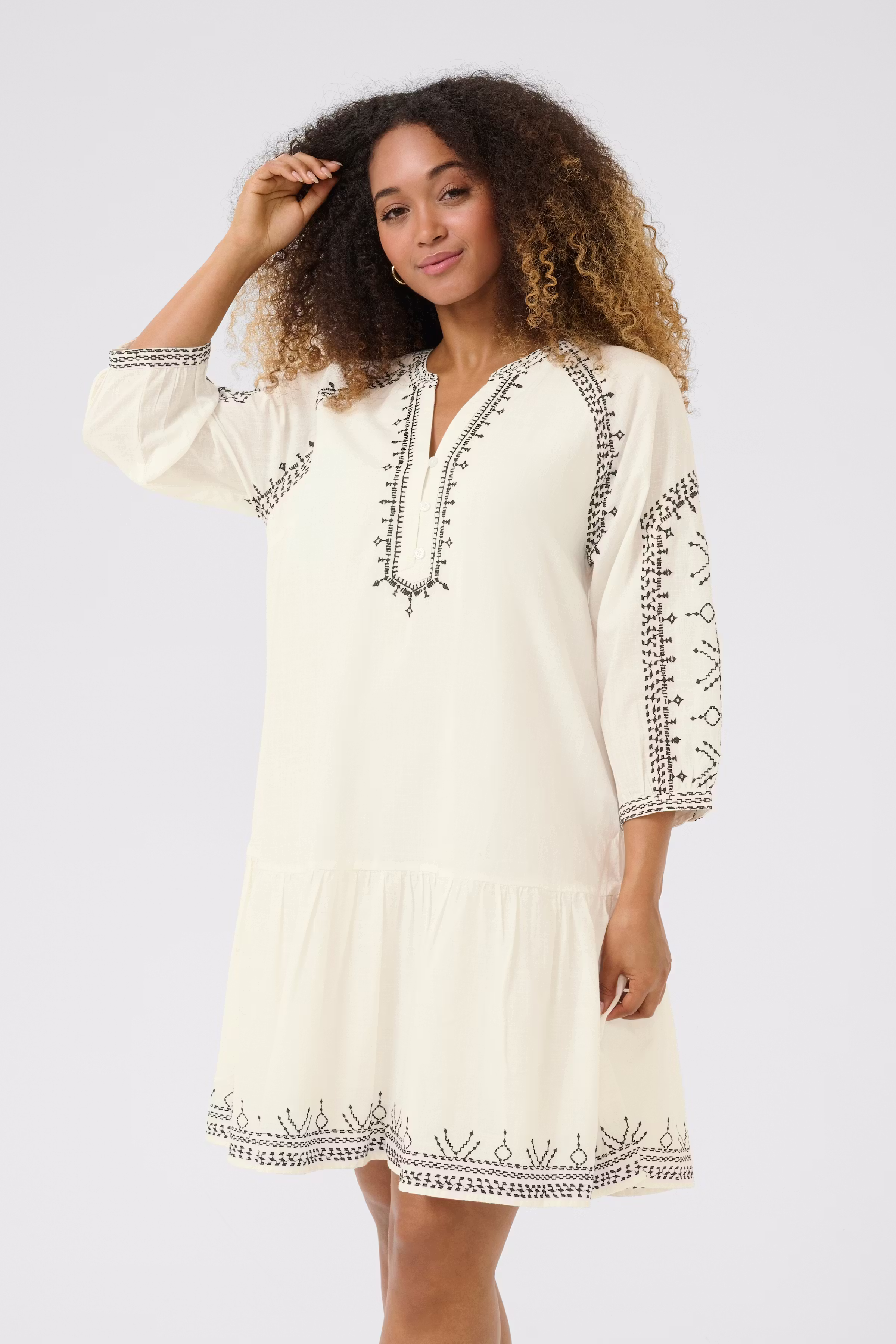 CRSara Kjole LOOKBOOK FRONT 10613620-108202