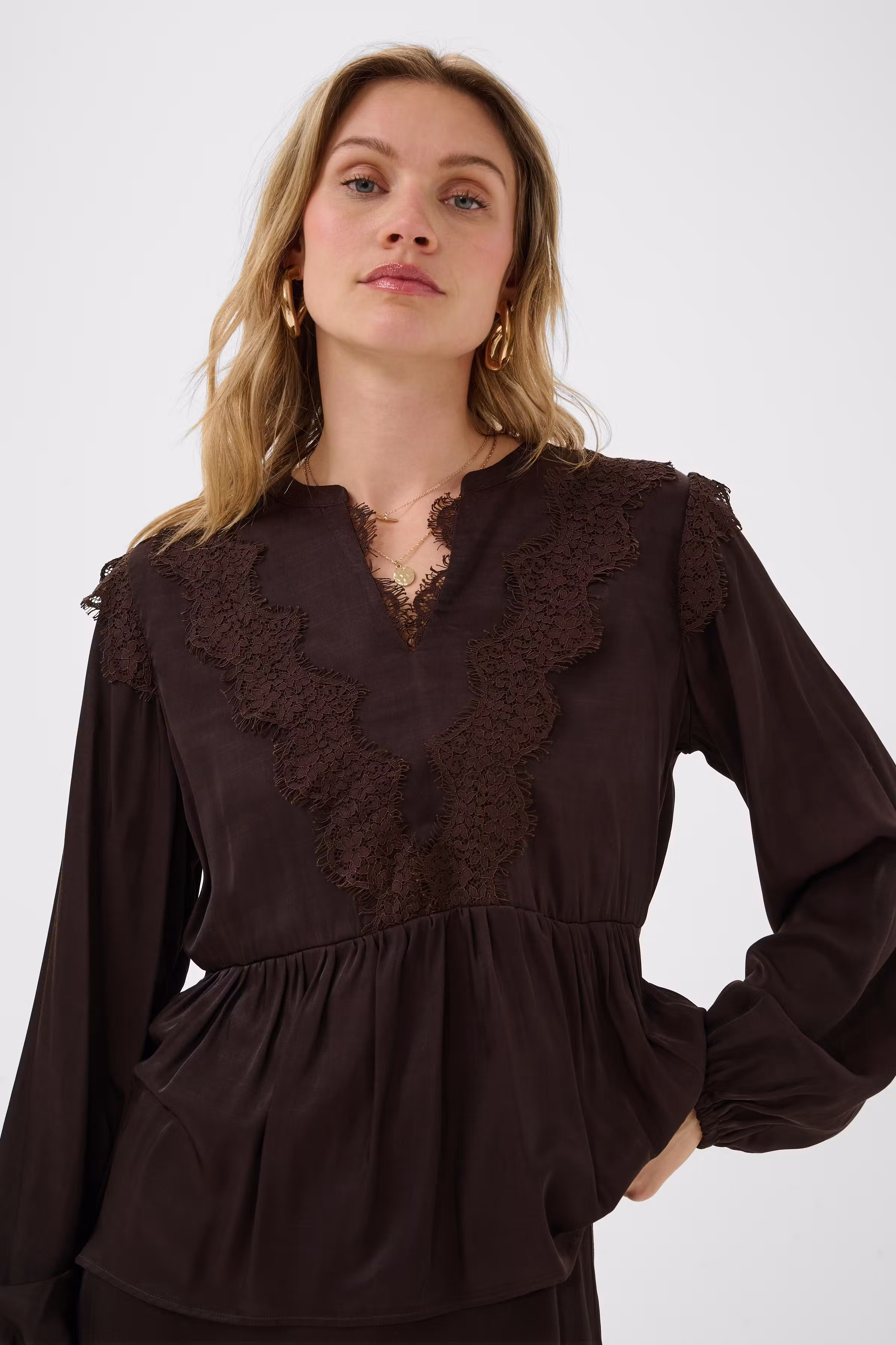 CRConfir Blouse LOOKBOOK DETAIL 10615322-191016