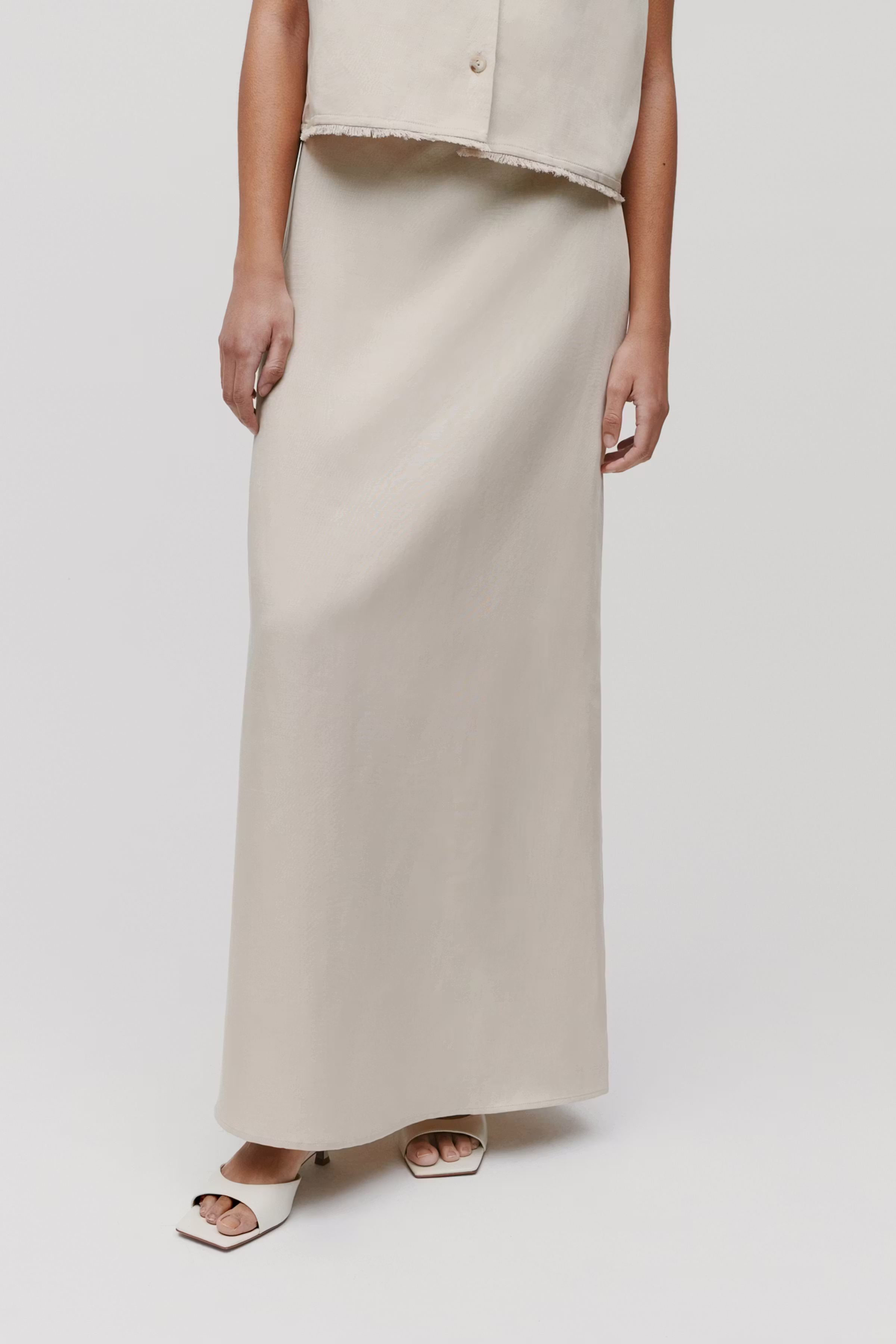 SAMANTHA Skirt LOOKBOOK FRONT 30600530-BE396