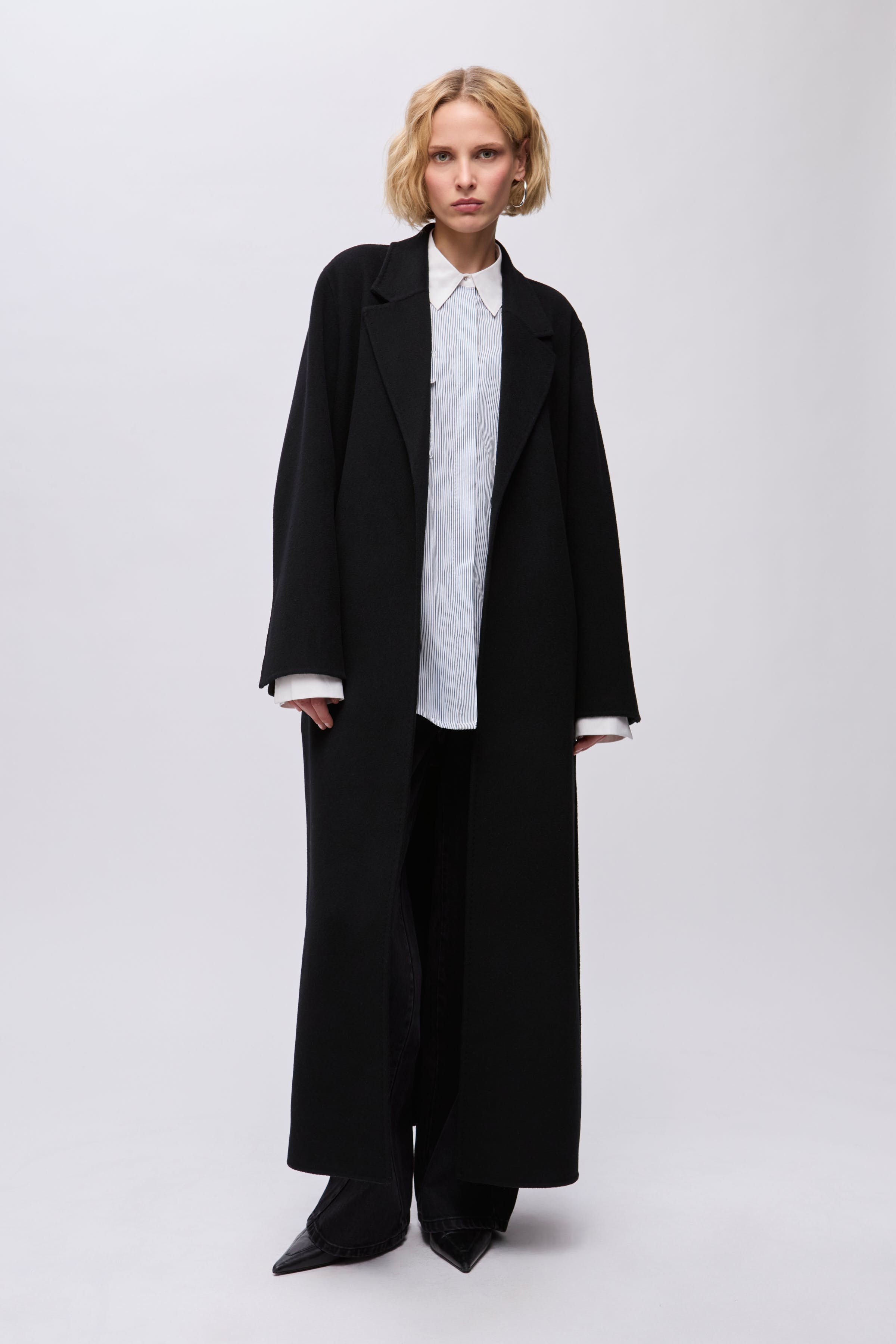 IOCelia Kappa LOOKBOOK FRONT 30600090-BK999