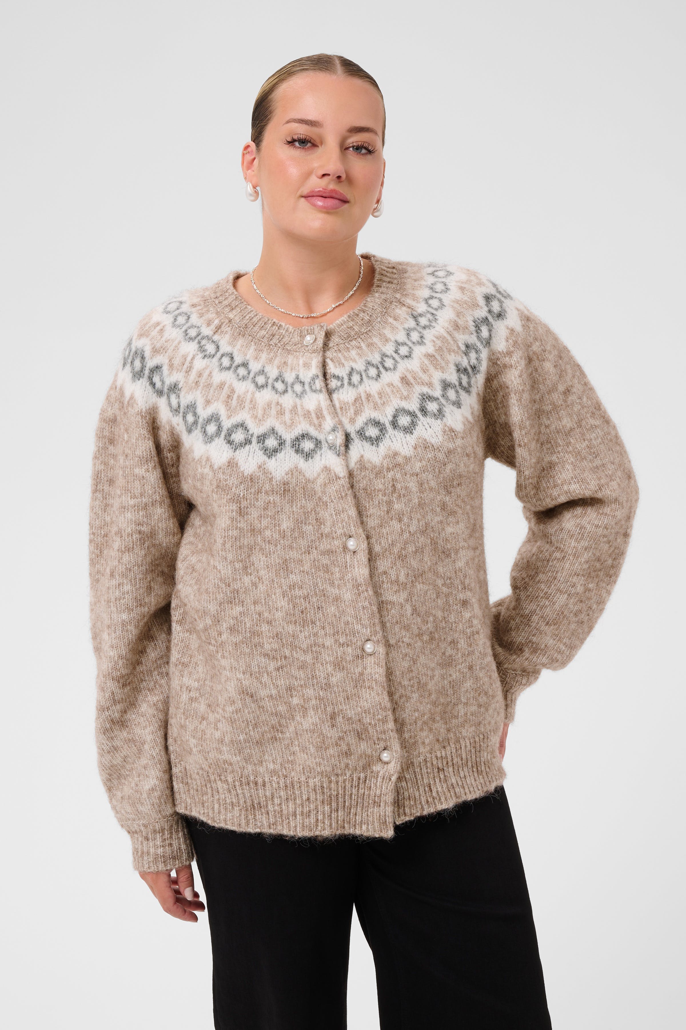 KCbettany Cardigan LOOKBOOK FRONT 10584429-110065