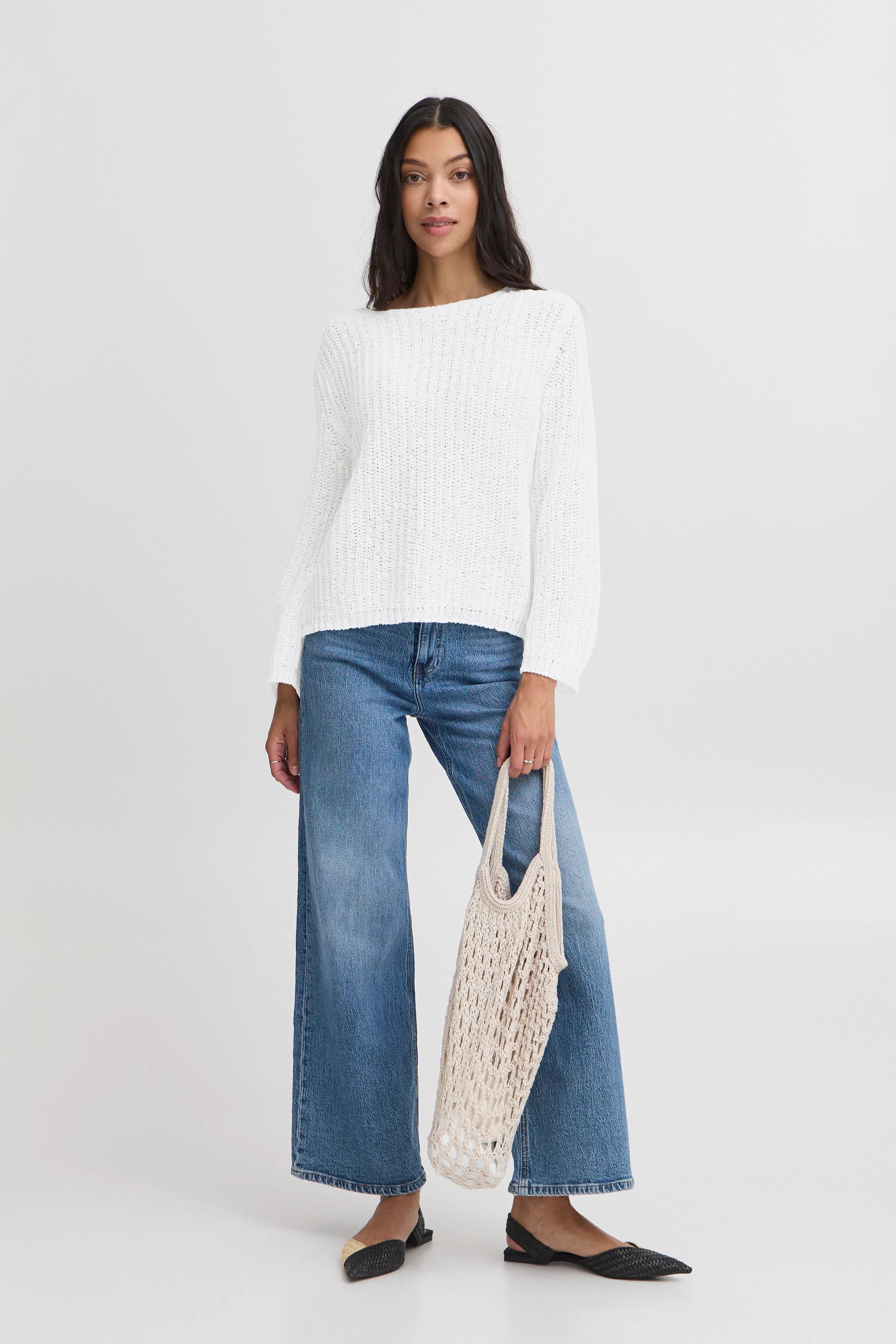 BYMARA Pullover LOOKBOOK FRONT 20814946-110601