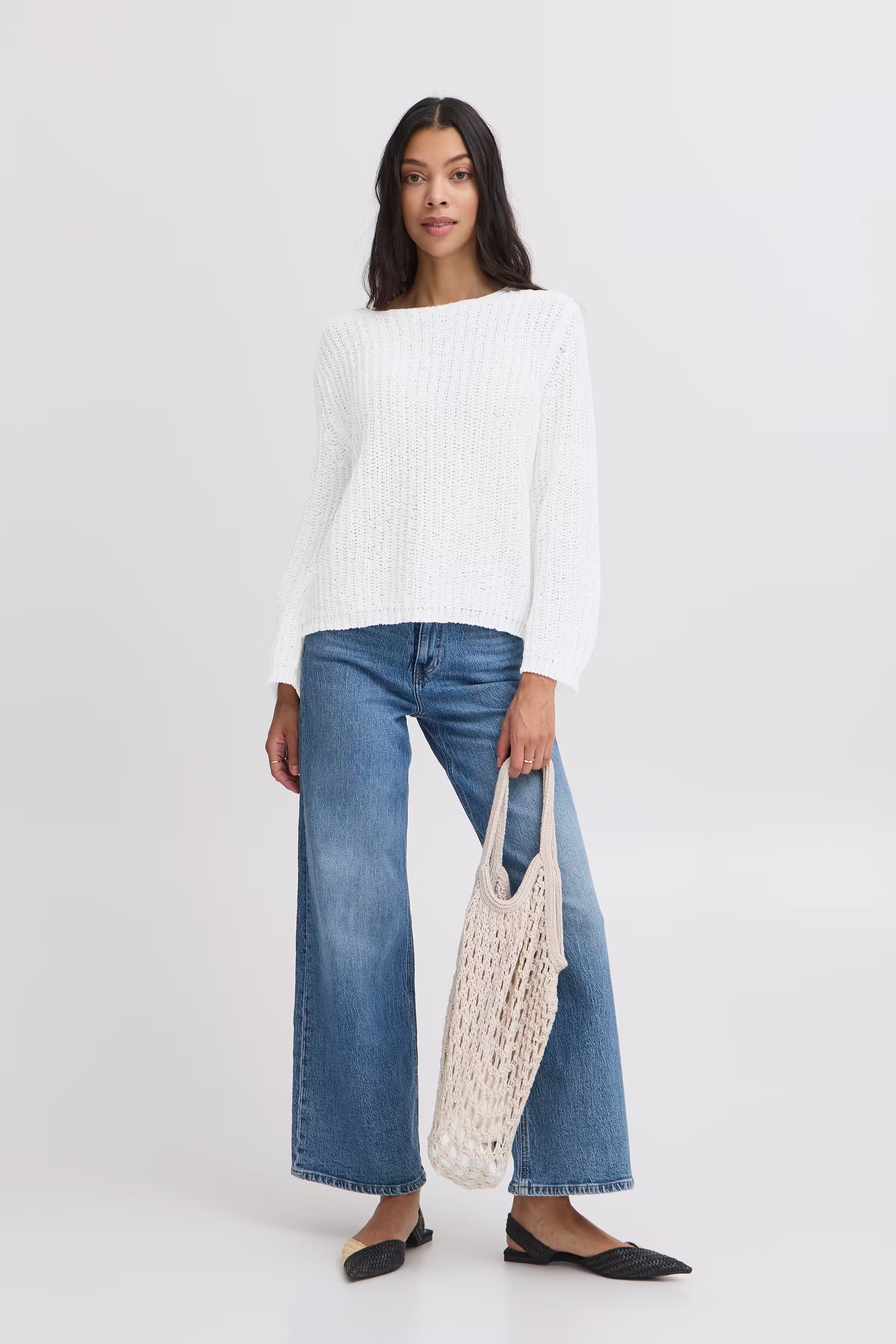 BYMARA Pullover LOOKBOOK FRONT 20814946-110601