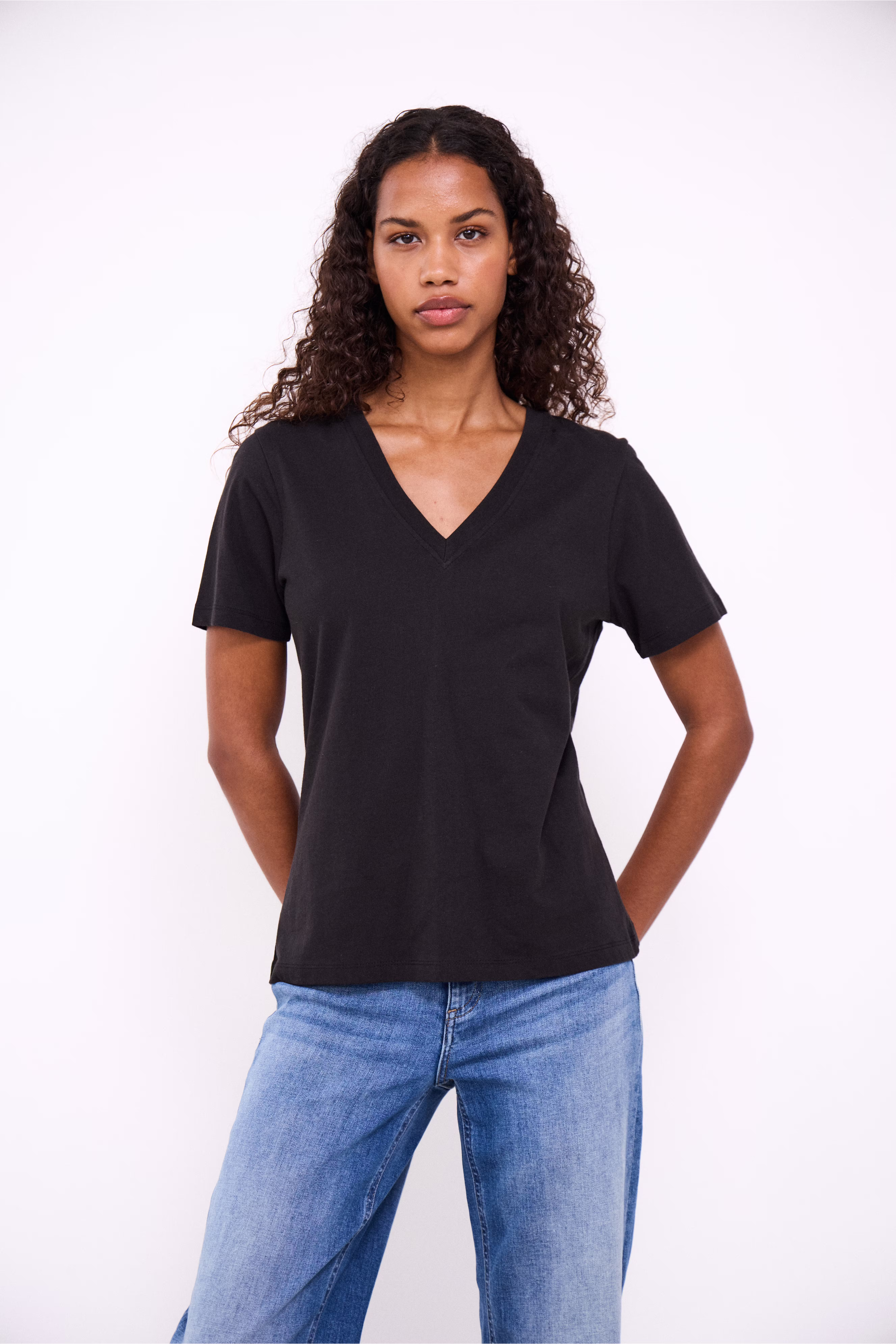 IHPALMER V-neck T-shirt LOCATION NONE 20120348-194008