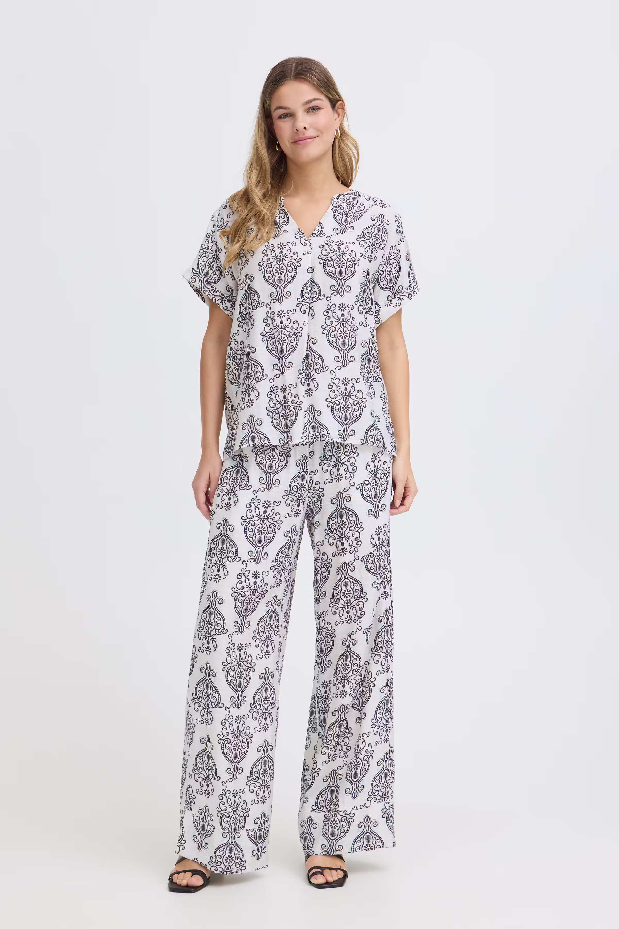 FRARIANA Blus LOOKBOOK FRONT 20617789-900008630
