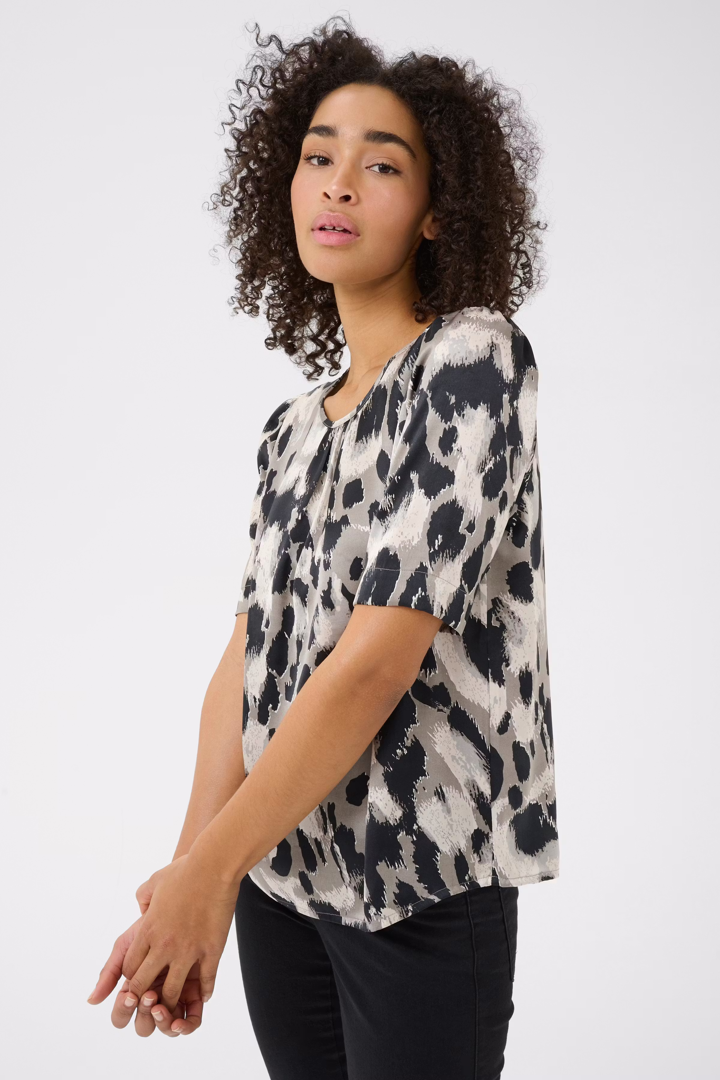 BPaddison Bluse LOOKBOOK DETAIL 10590867-107599B