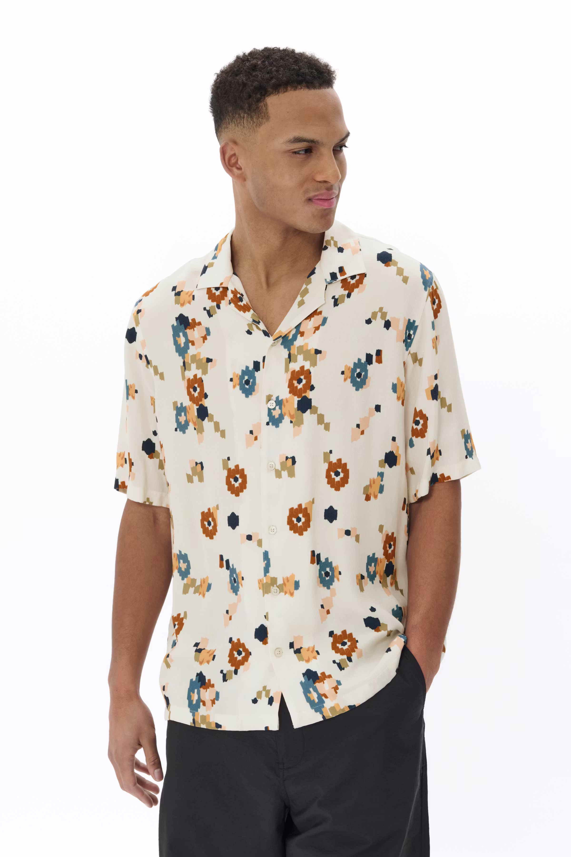 MAklampo Skjorte LOOKBOOK FRONT 30208081-181024