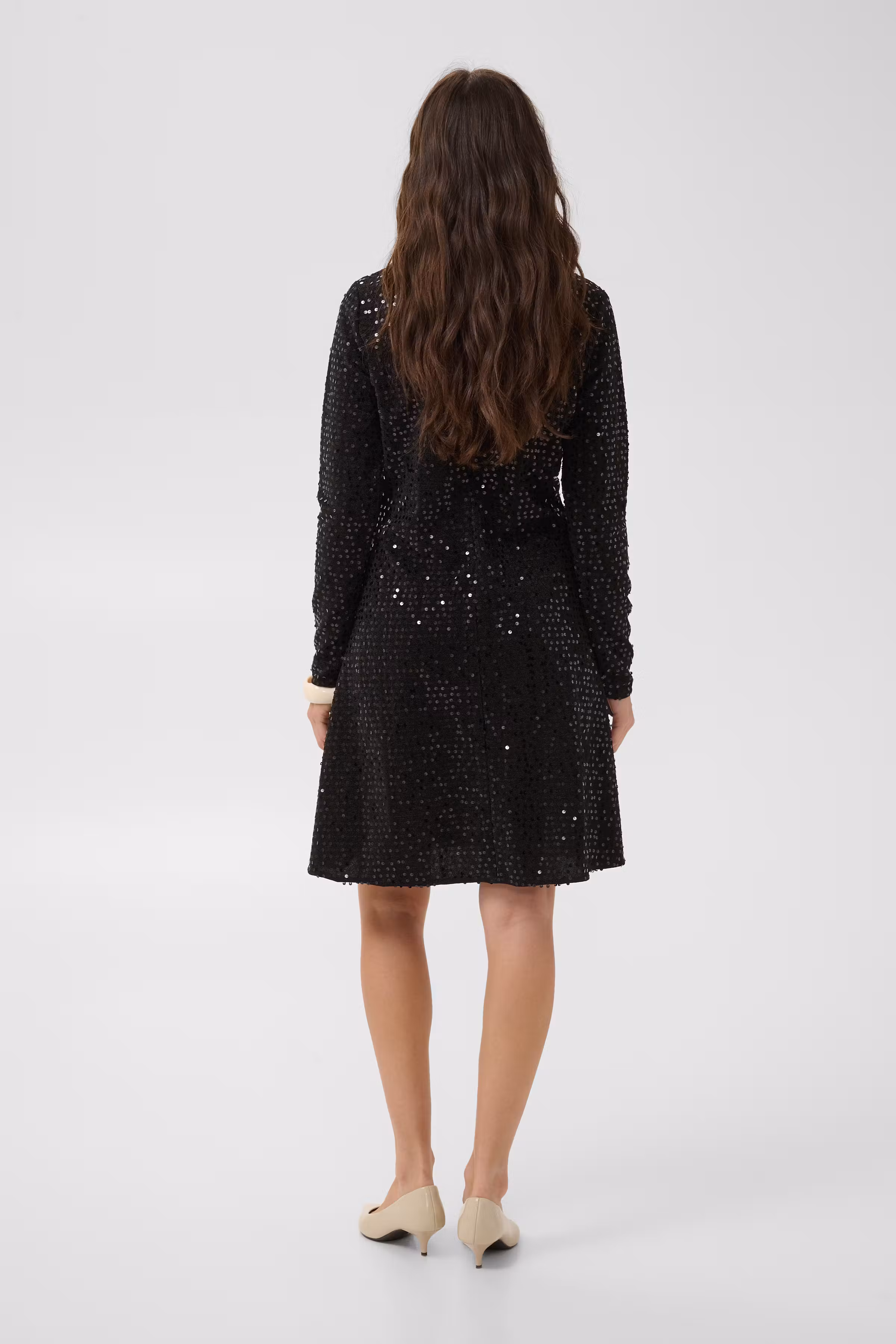 CUtit Sequin dress
 LOOKBOOK BACK 50113766-500012