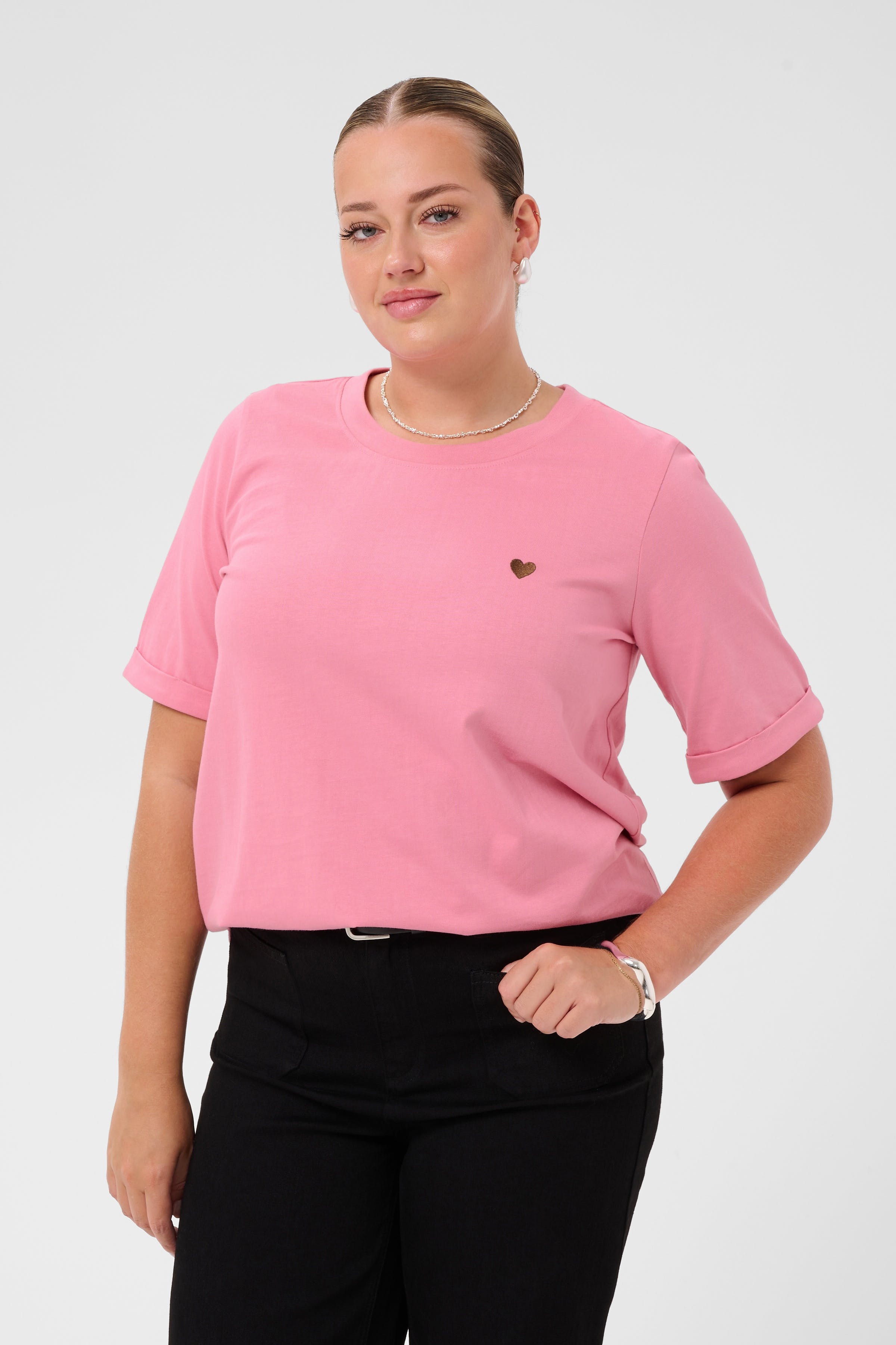 KCart T-shirt LOOKBOOK FRONT 10583546-110025