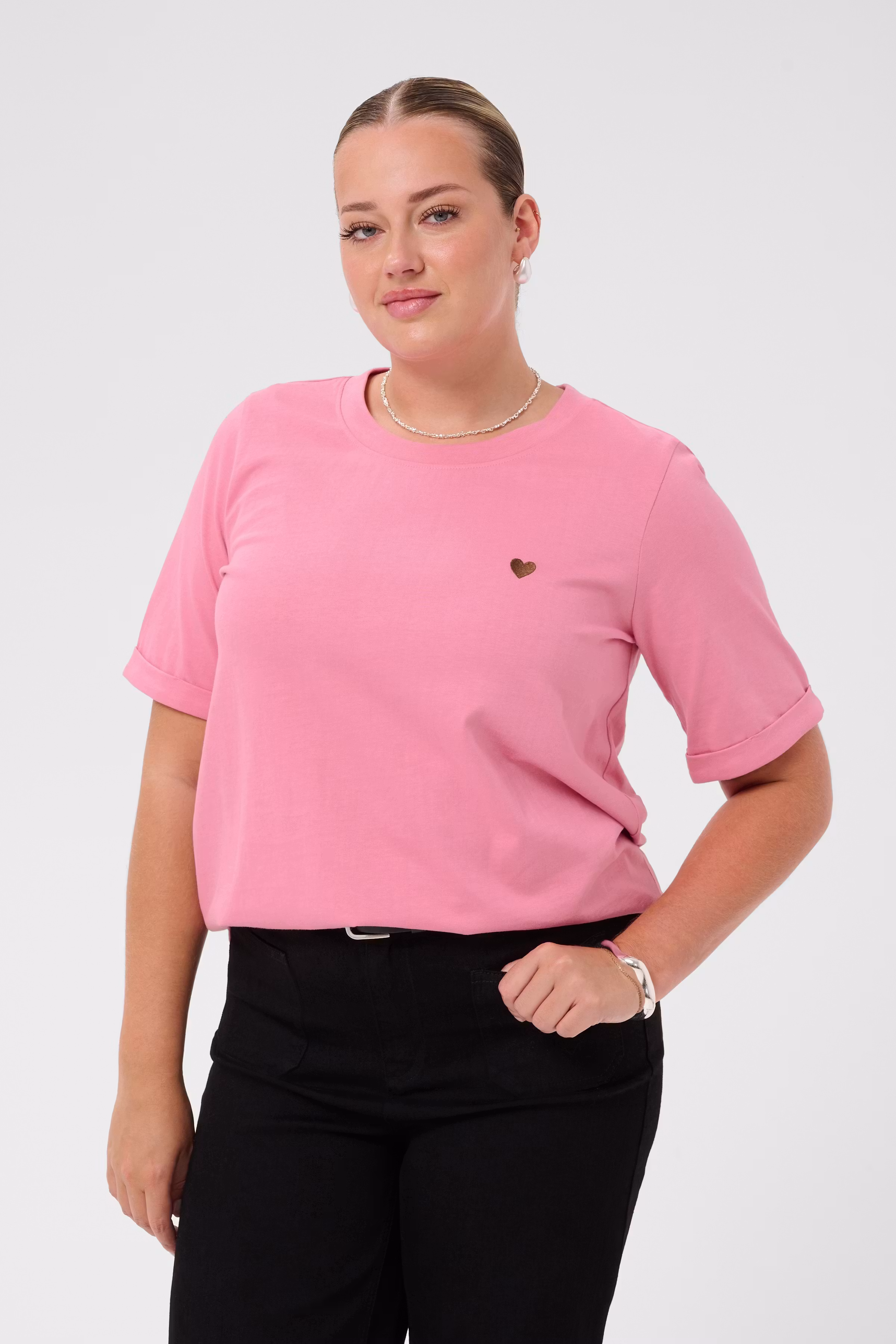 KCart T-shirt LOOKBOOK FRONT 10583546-110025