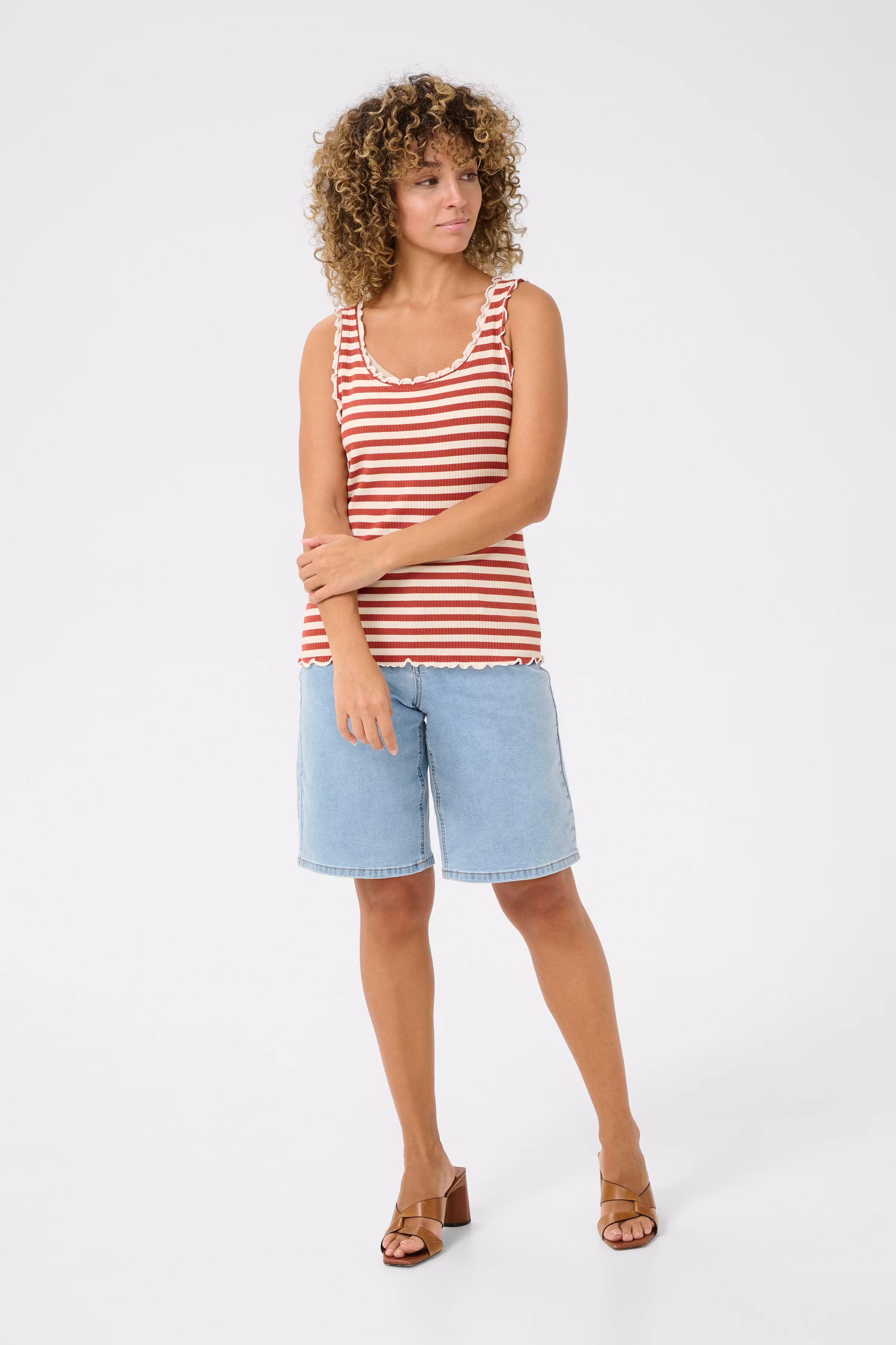 CRRibba Top LOOKBOOK FRONT 10613847-107712