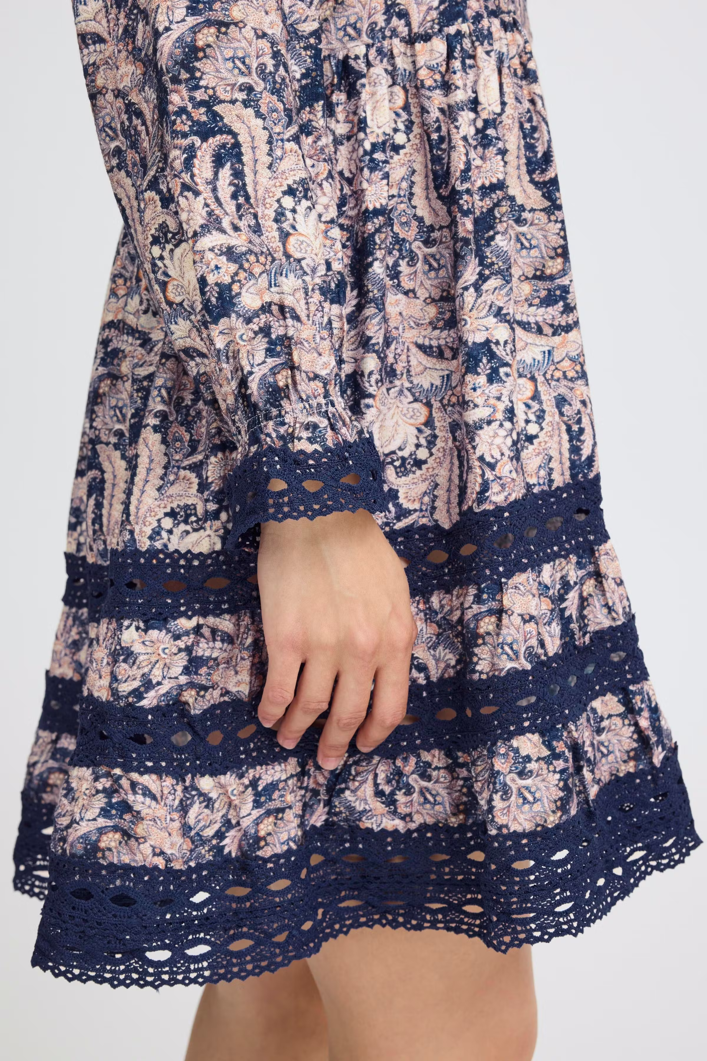 PZPERNILLE Kjole LOOKBOOK DETAIL 50209132-205212