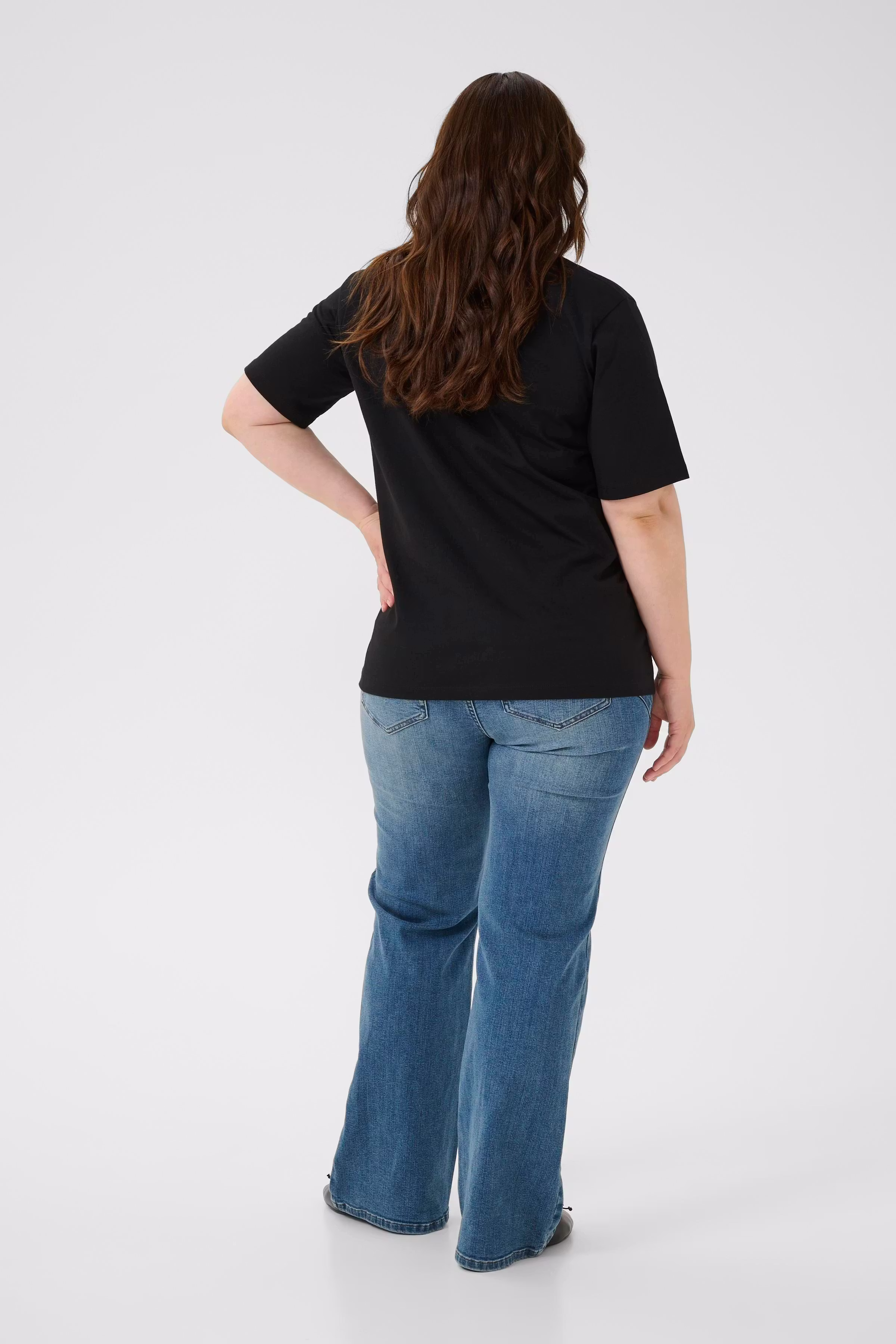 KCariana T-shirt LOOKBOOK BACK 10583790-100121