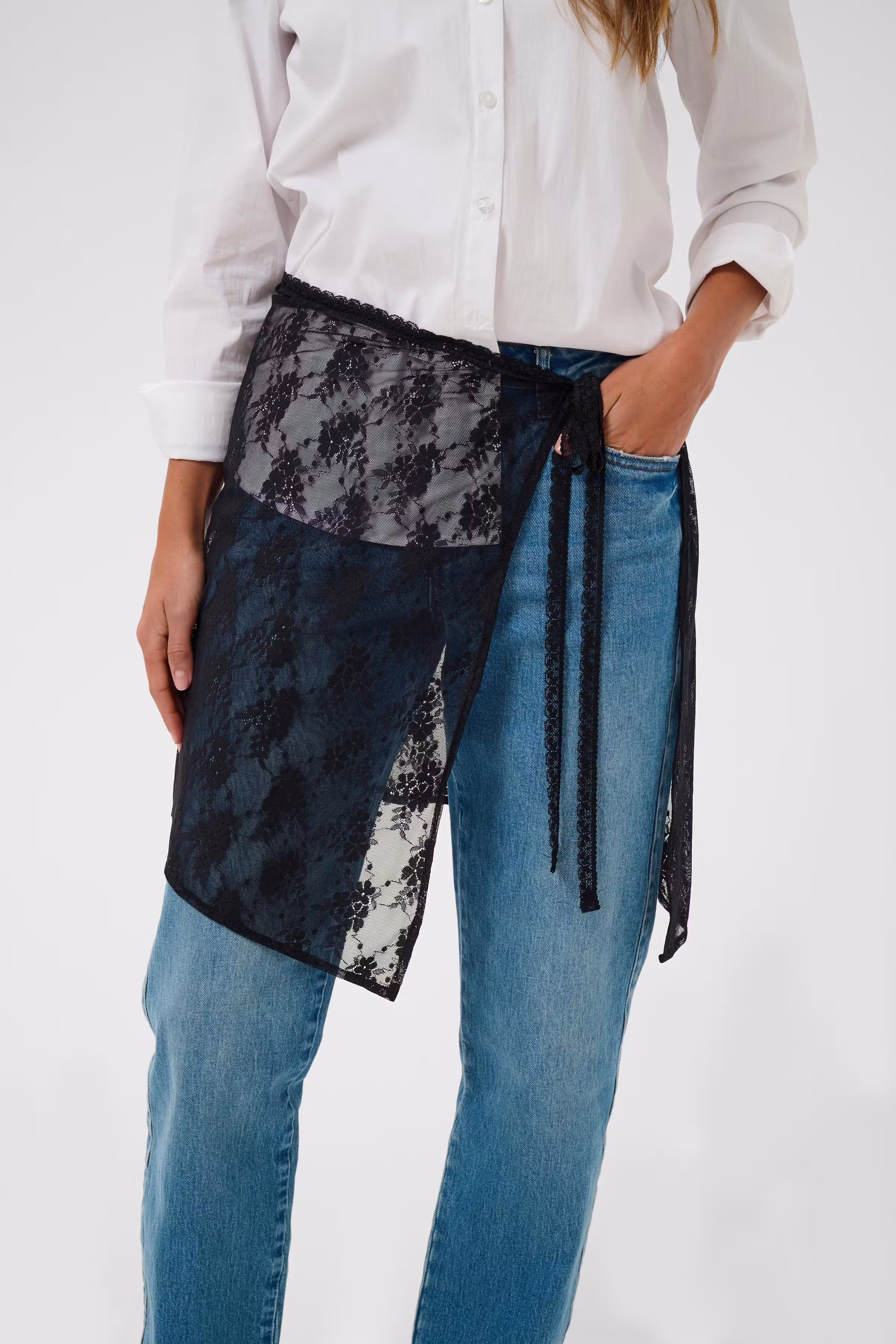 KAember Scarf LOOKBOOK BACK 10513007-100121