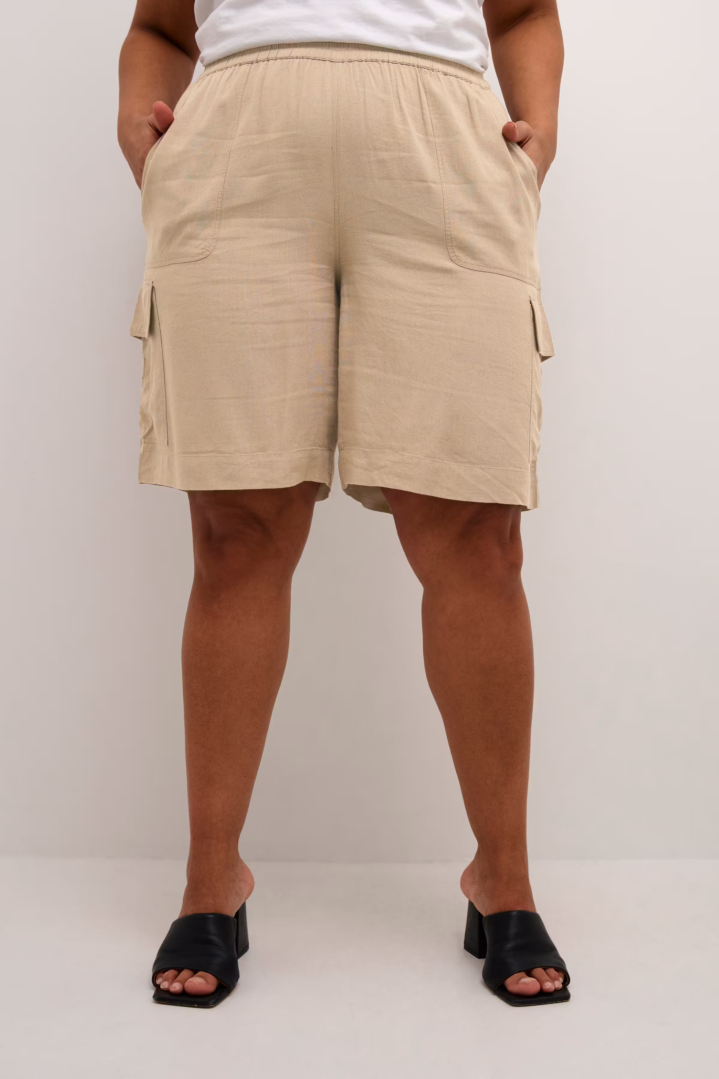 KCmille Linen Shorts LOOKBOOK FRONT 10582217-171109