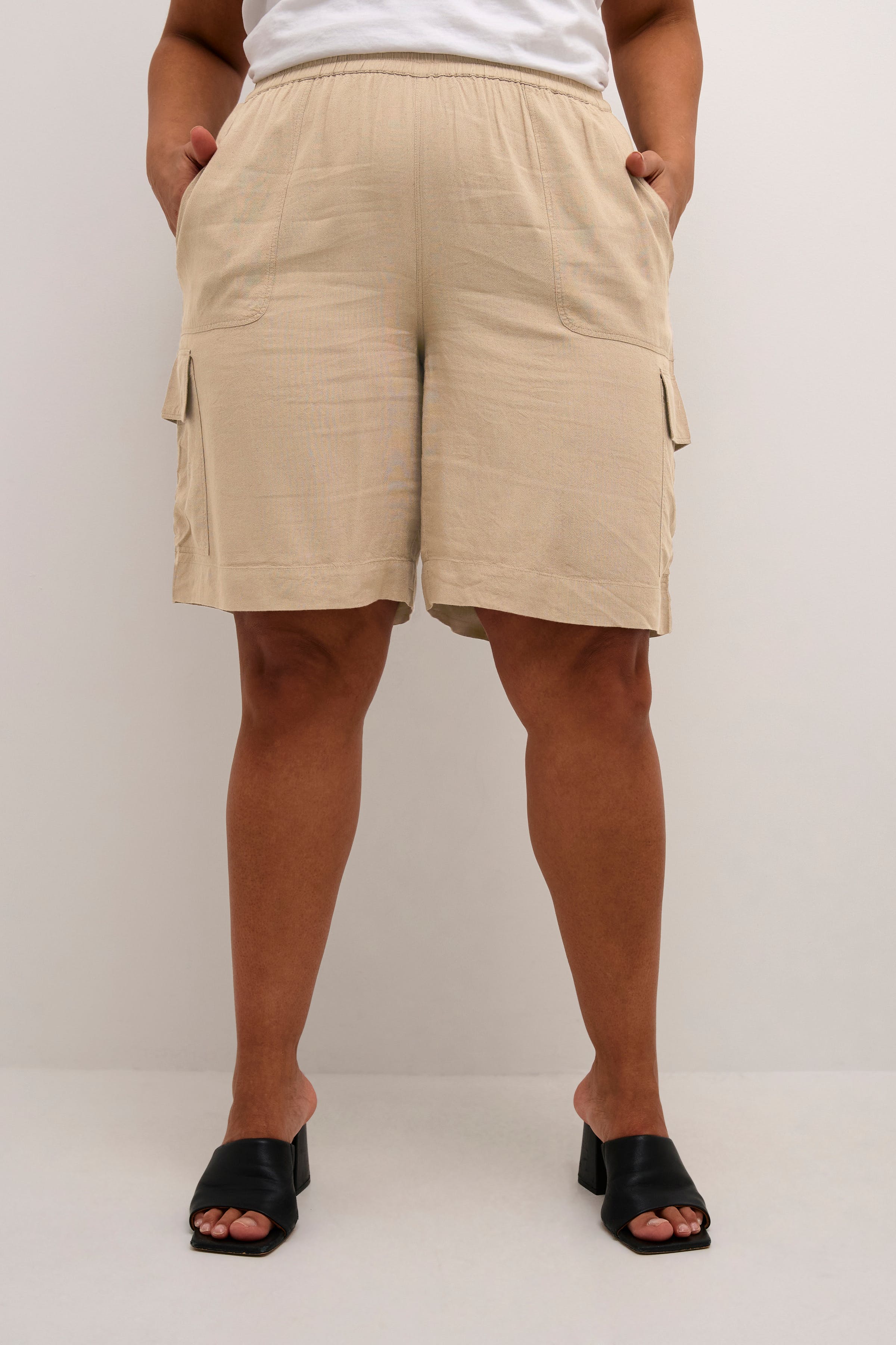 KCmille Linen Shorts LOOKBOOK FRONT 10582217-171109