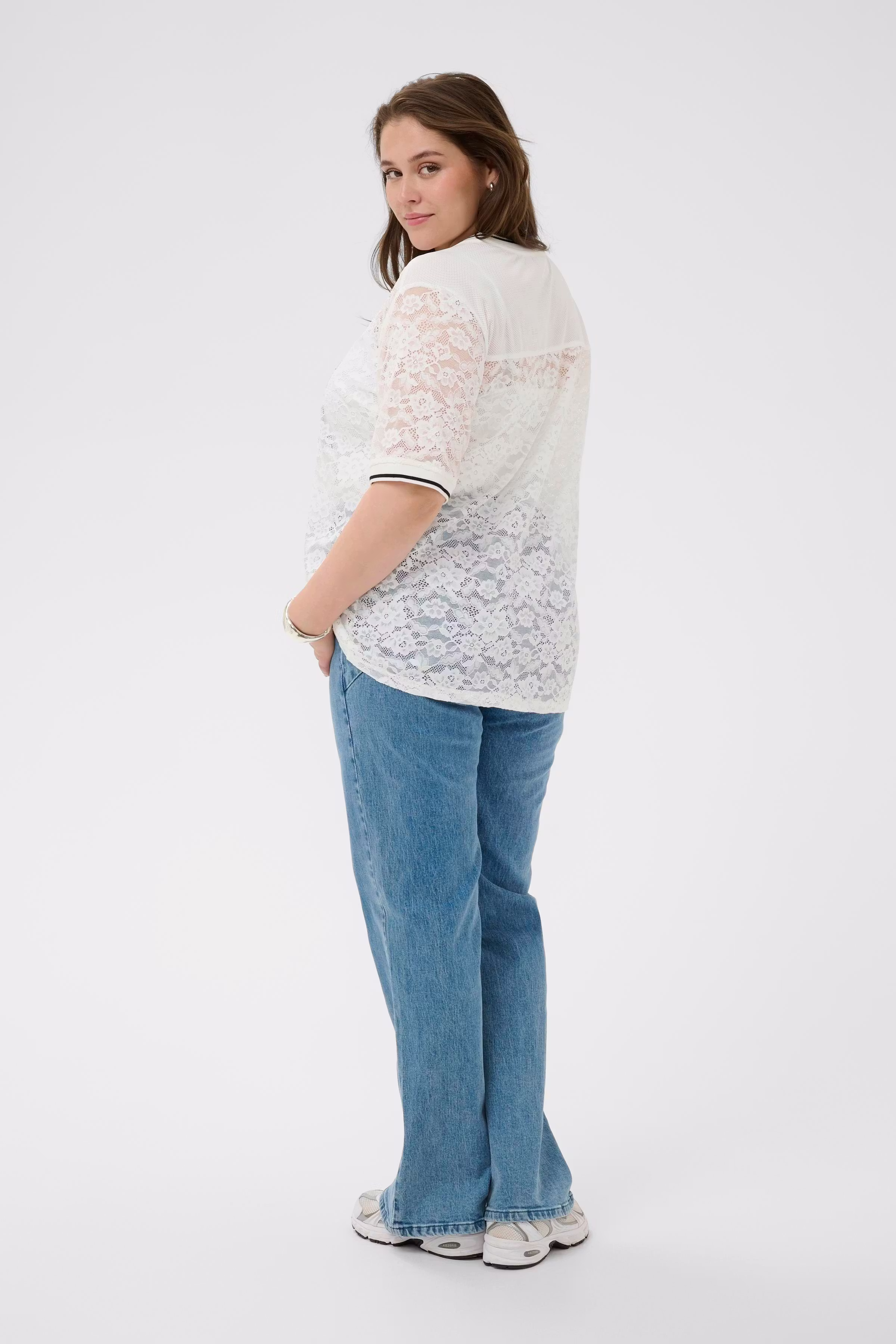 KCbella T-skjorte Med Blonder LOOKBOOK BACK 10584066-110602