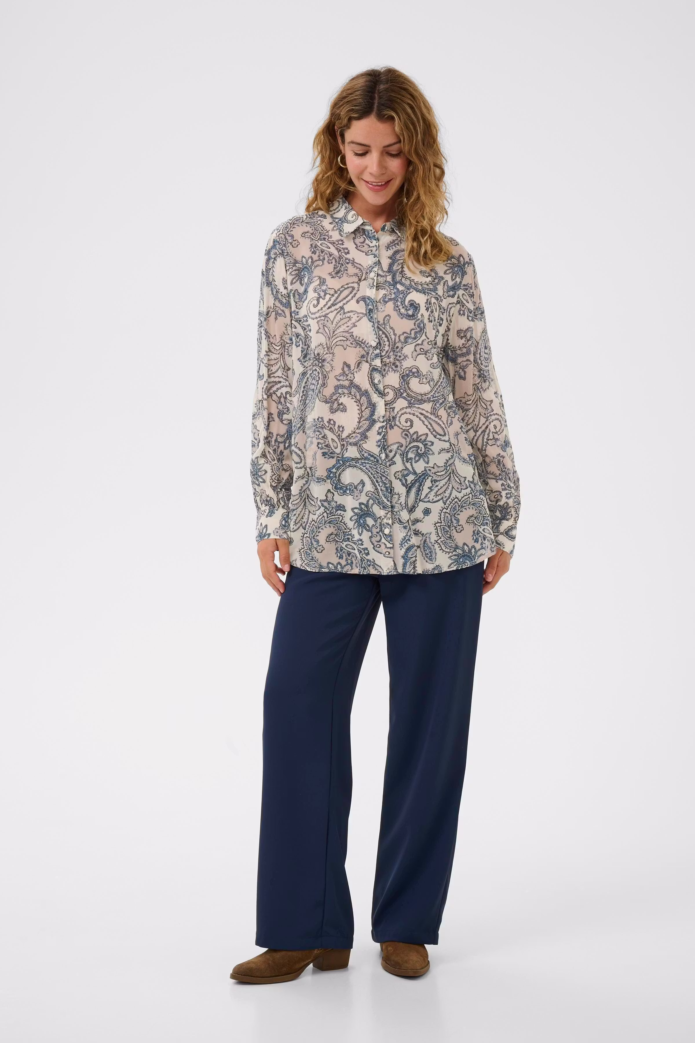 CRBea Hemd LOOKBOOK FRONT 10614582-108795