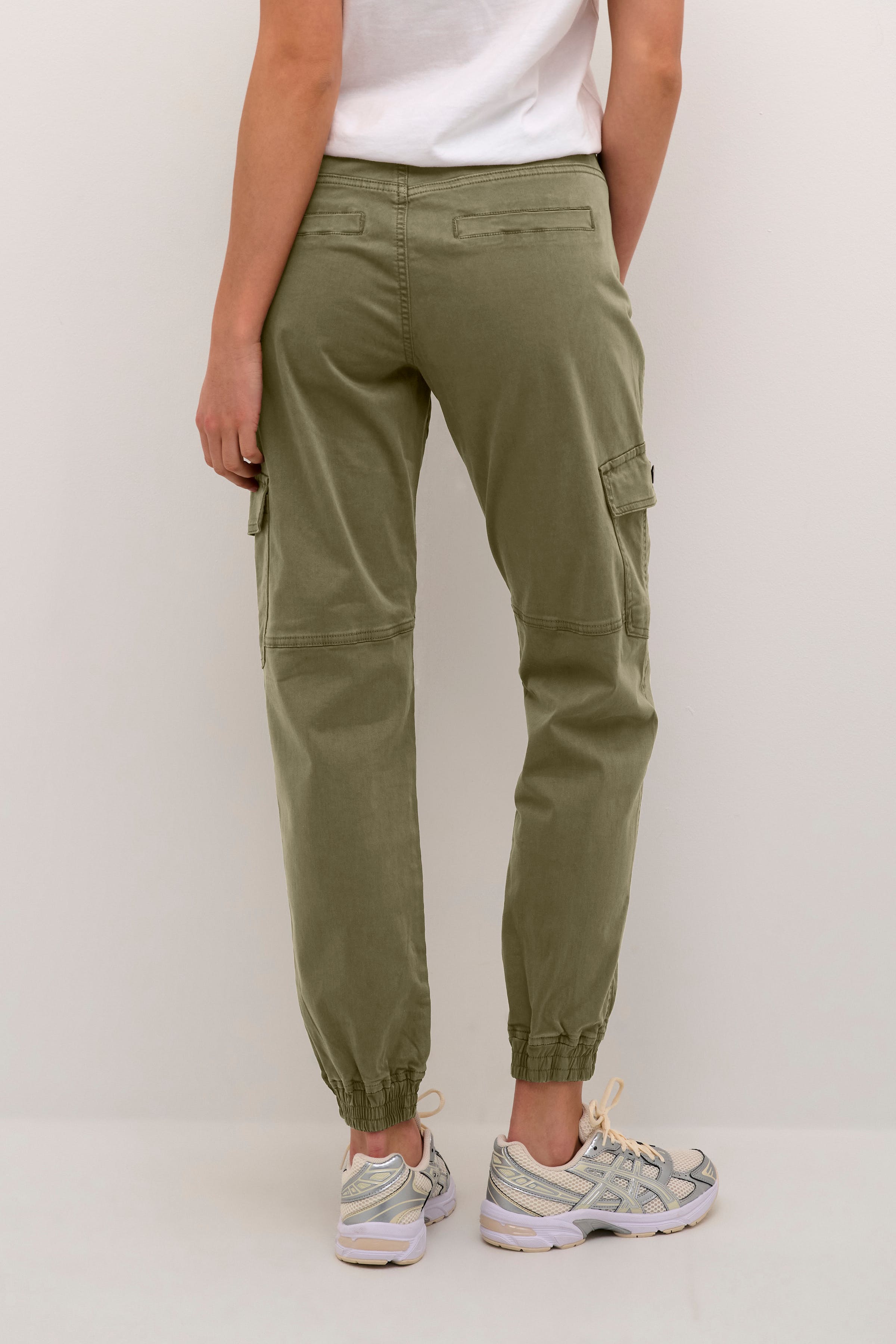 BPsarina Trousers LOOKBOOK BACK 10590449-180521B