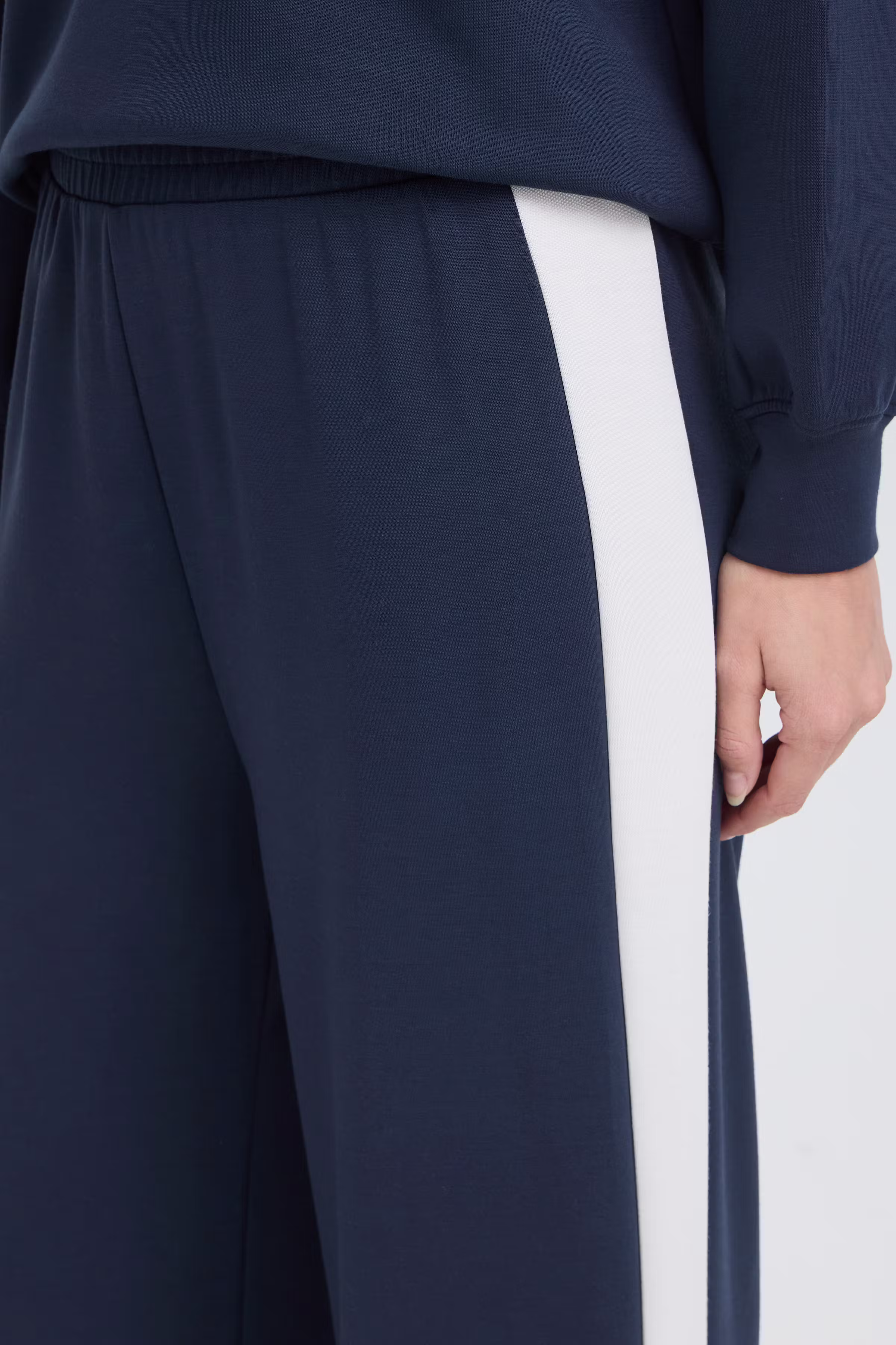 FRAURORA Broek LOOKBOOK DETAIL 20618033-900010108
