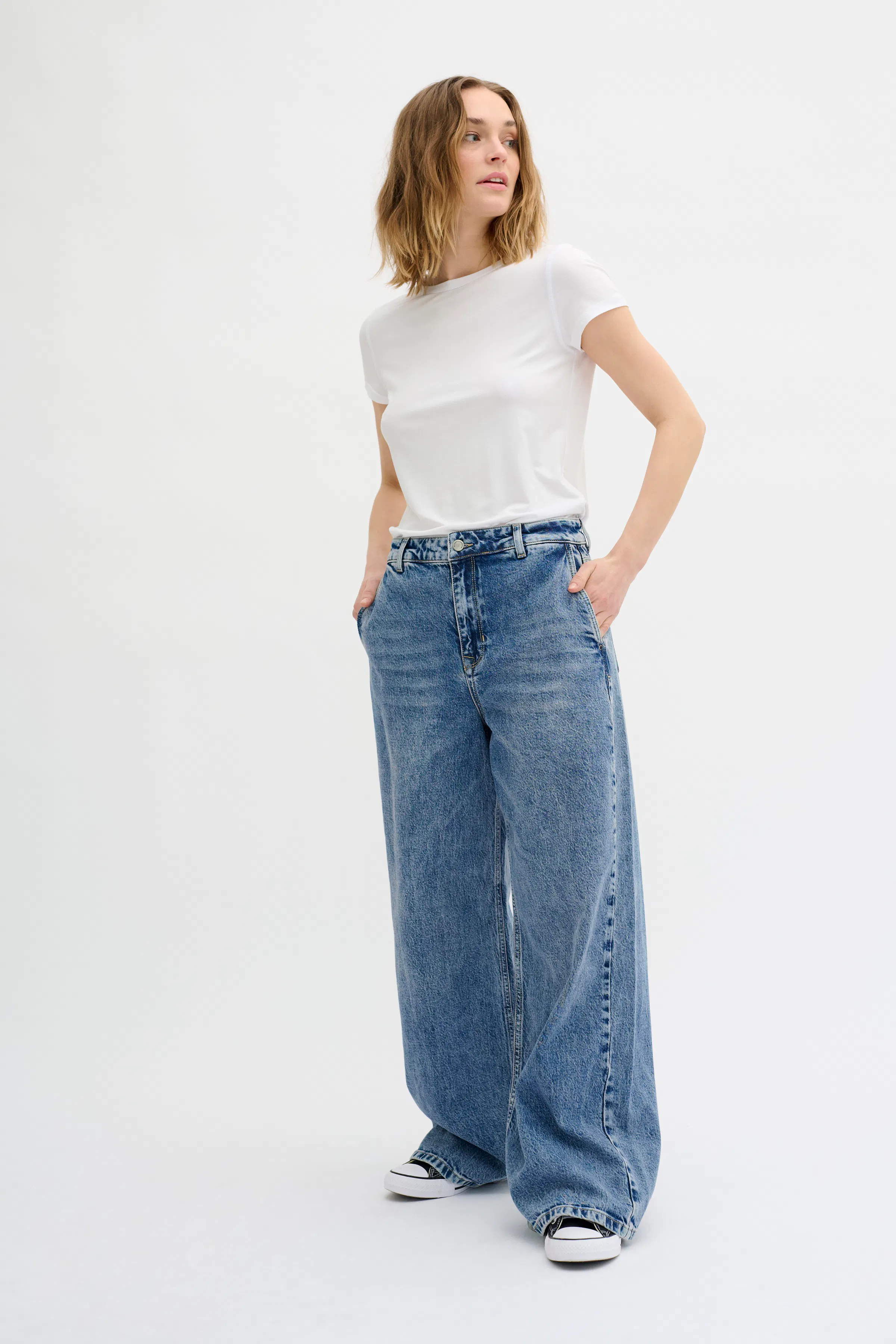 TusaMW Wide jeans LOOKBOOK FRONT 10704440-100053