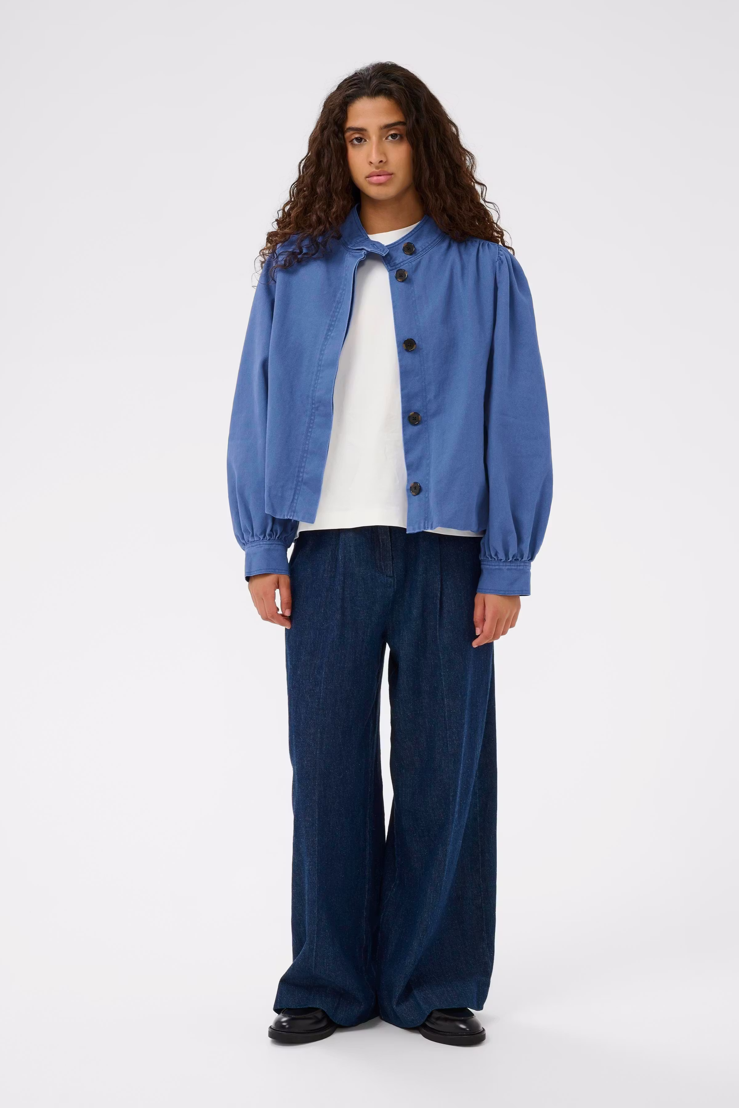 SLElysia Outerwear LOOKBOOK FRONT 30408827-194054