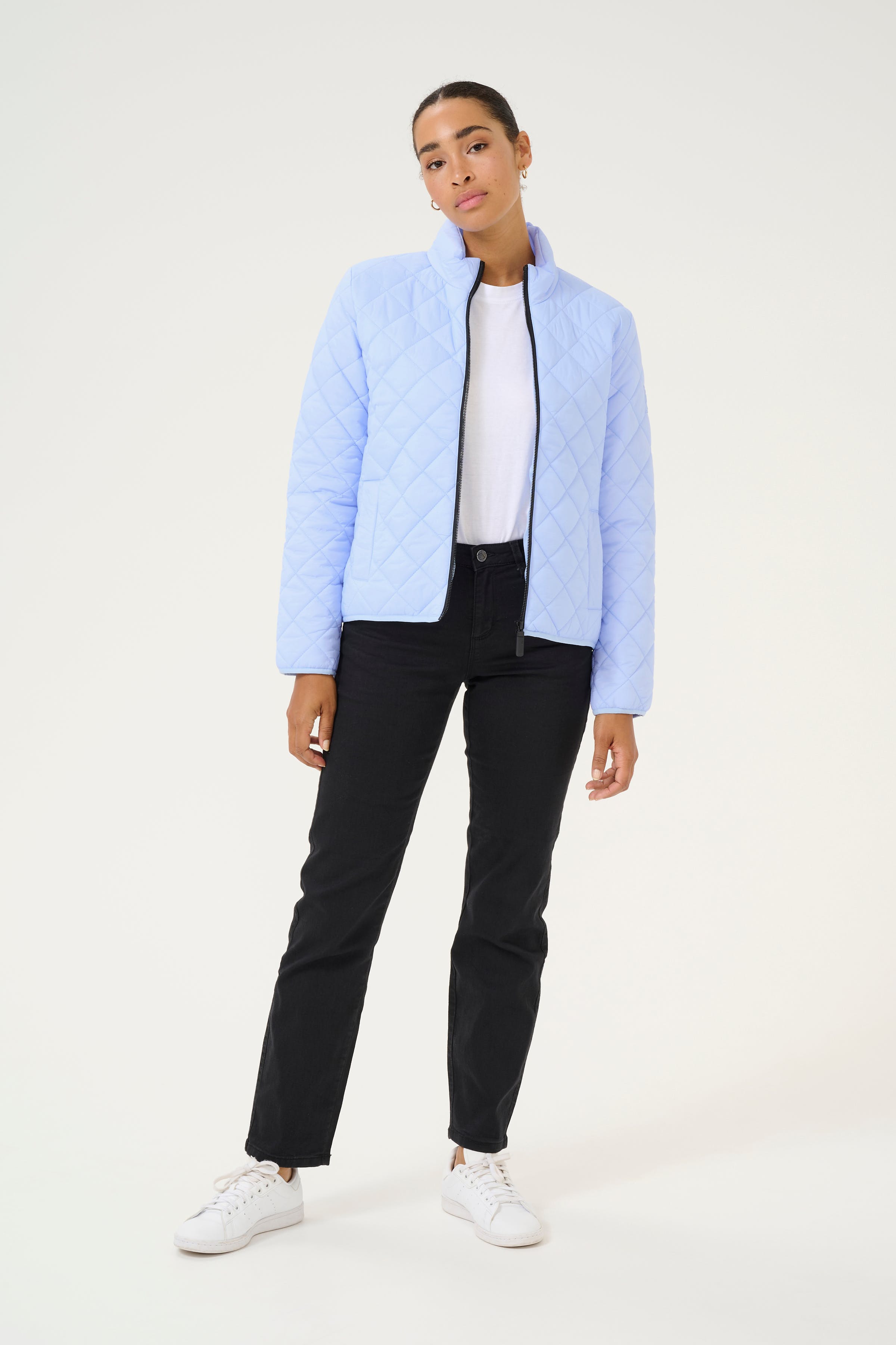 KAloreen Jas LOOKBOOK FRONT 10509468-154031