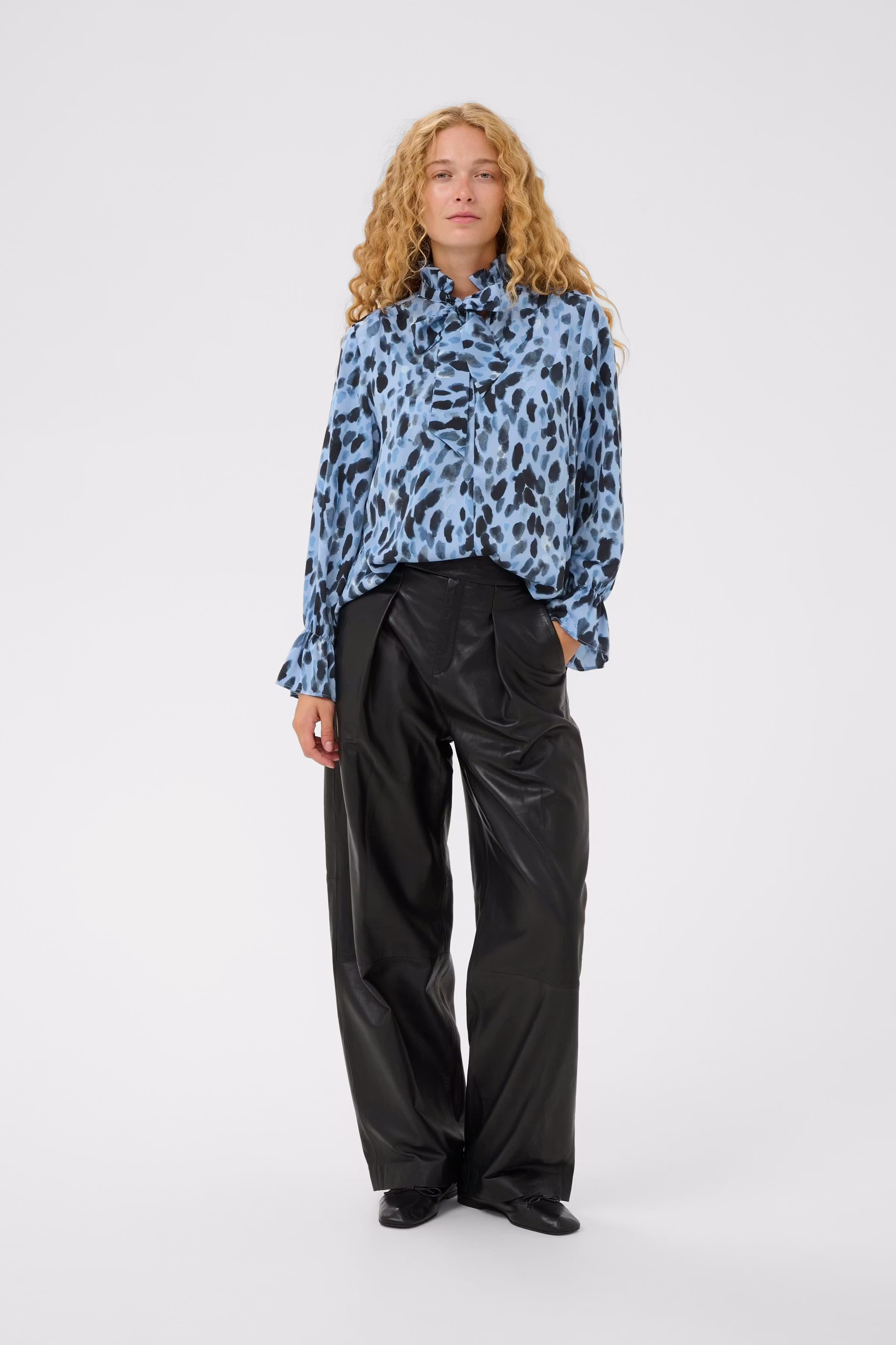 GRACIEIW Blouse LOOKBOOK FRONT 30112280-900003317