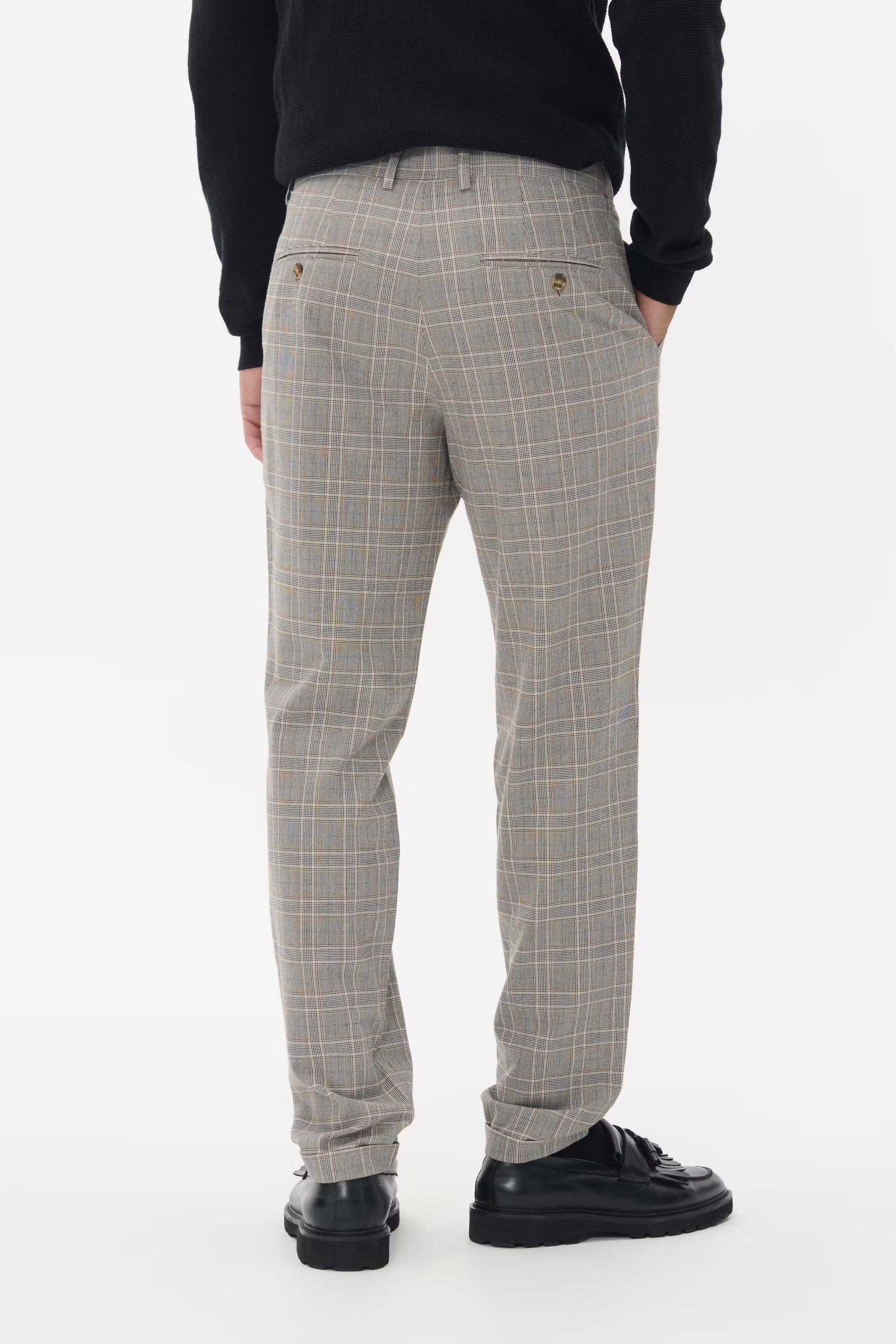 MAliam Bukser LOOKBOOK BACK 30207329-190808