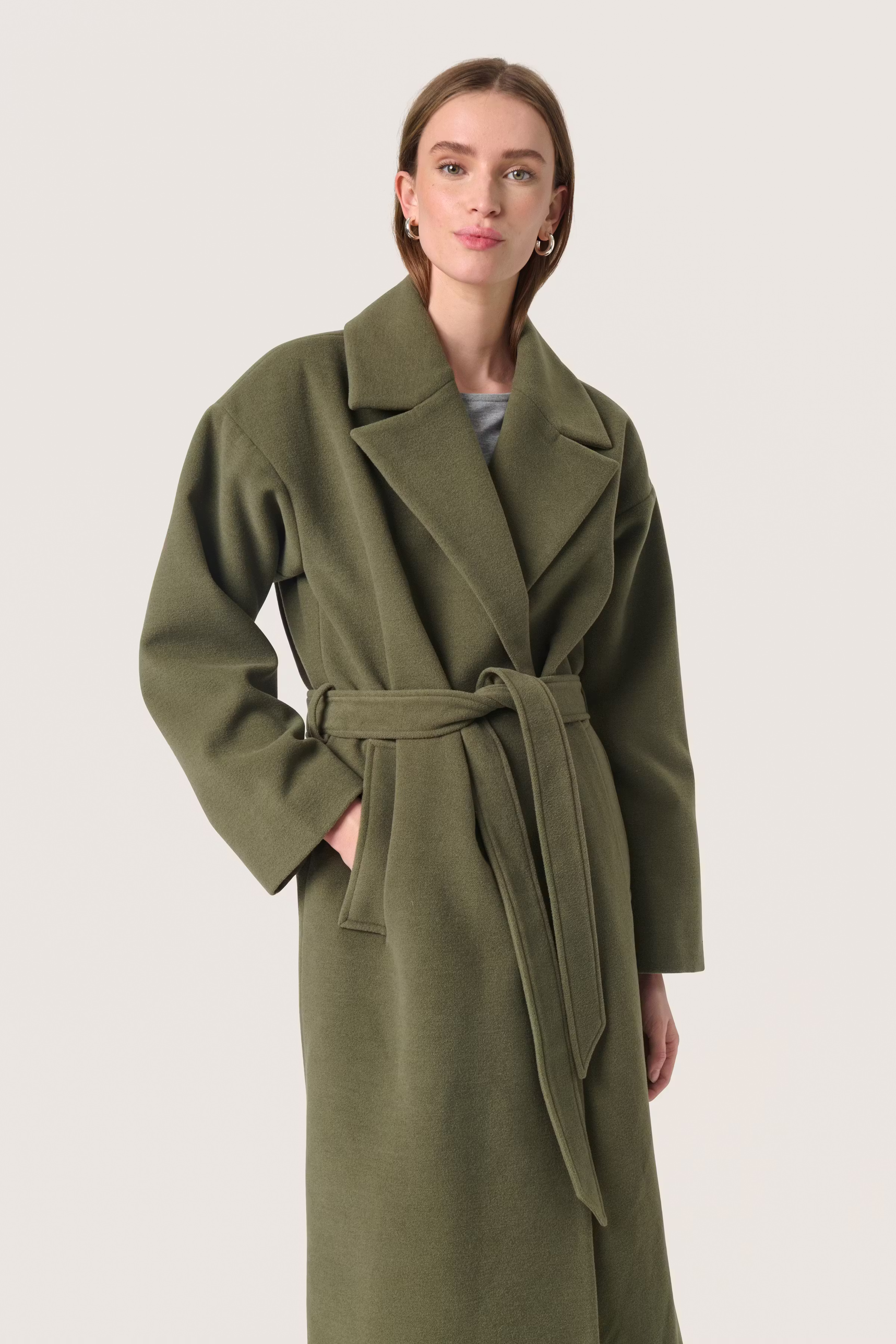 SLRubie Coat LOOKBOOK FRONT 30407507-190511