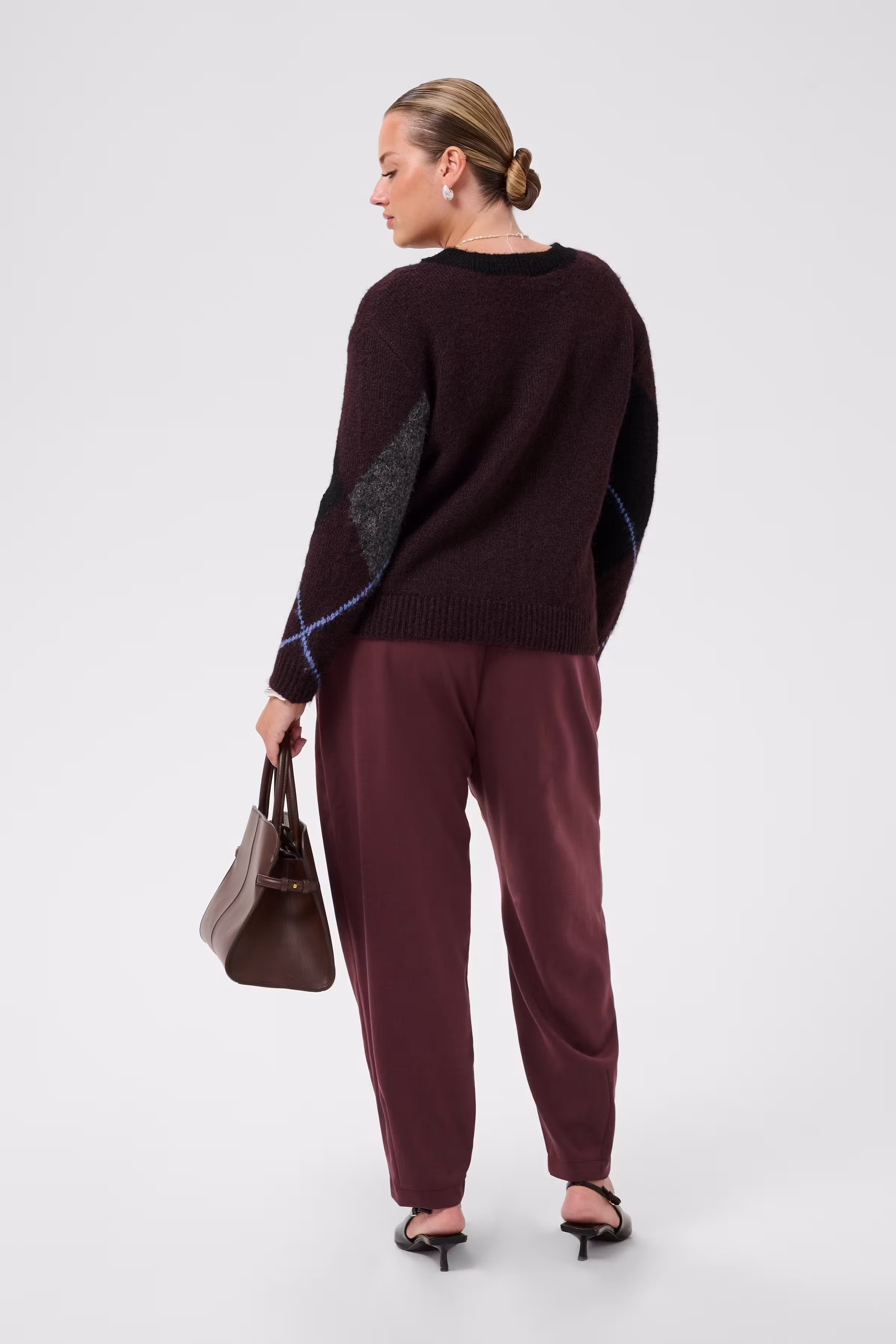 KCkit Pullover LOOKBOOK BACK 10584421-109725