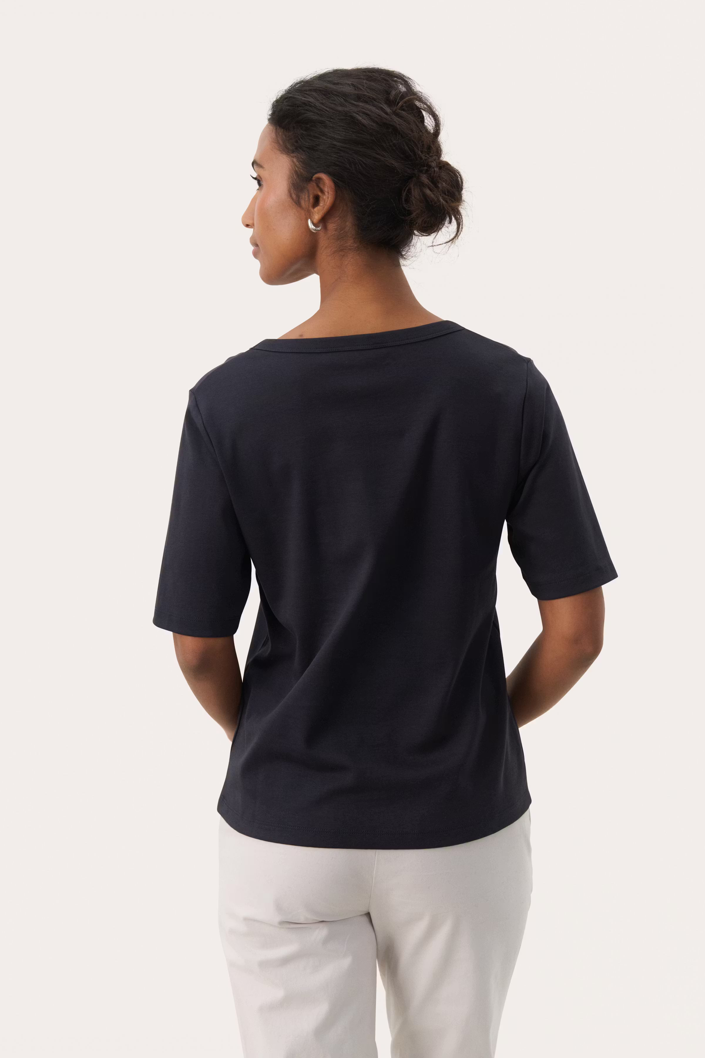 RatansaPW T-shirt LOOKBOOK BACK 30309871-194013