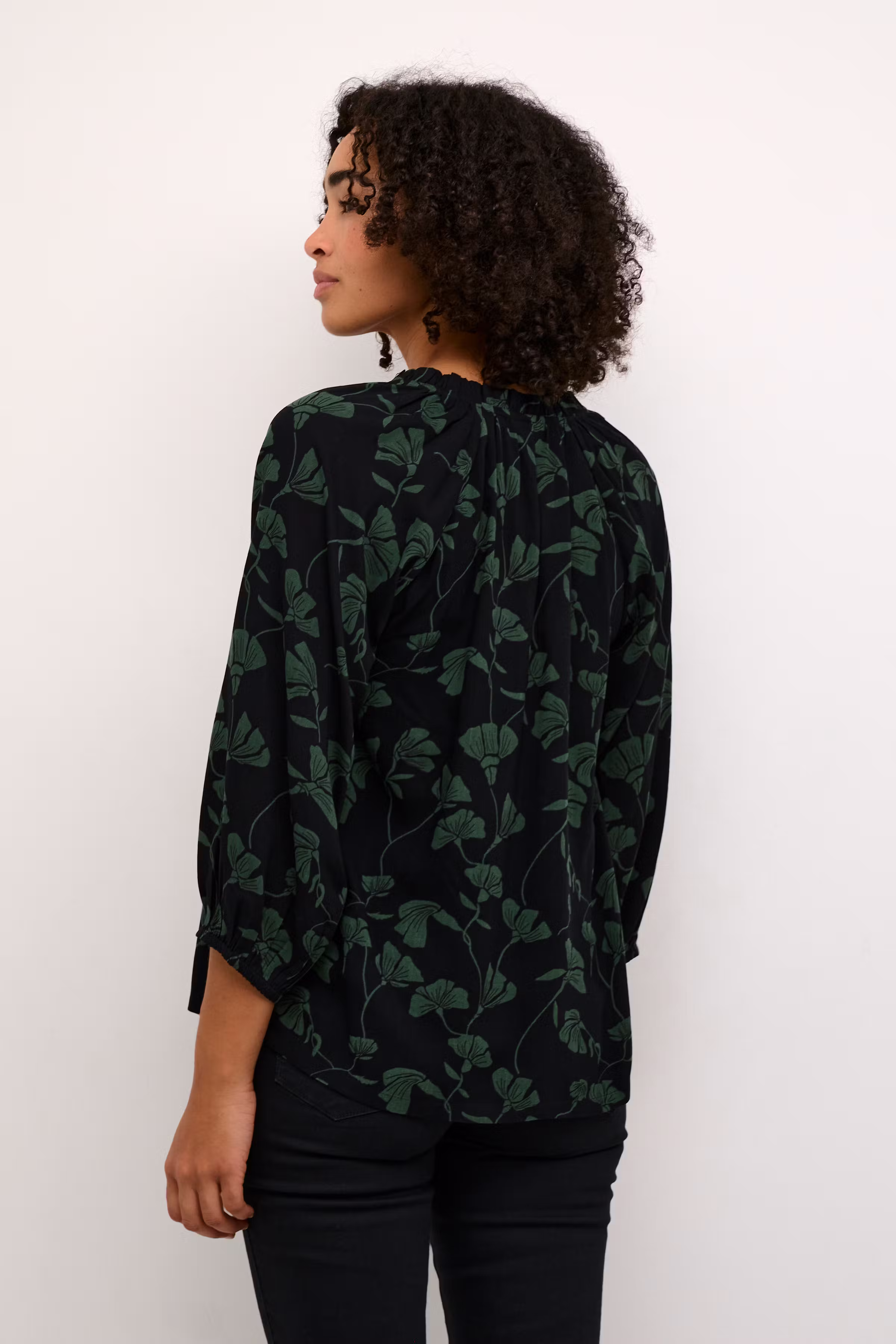 KAsigrid Blouse LOOKBOOK BACK 10508756-106840