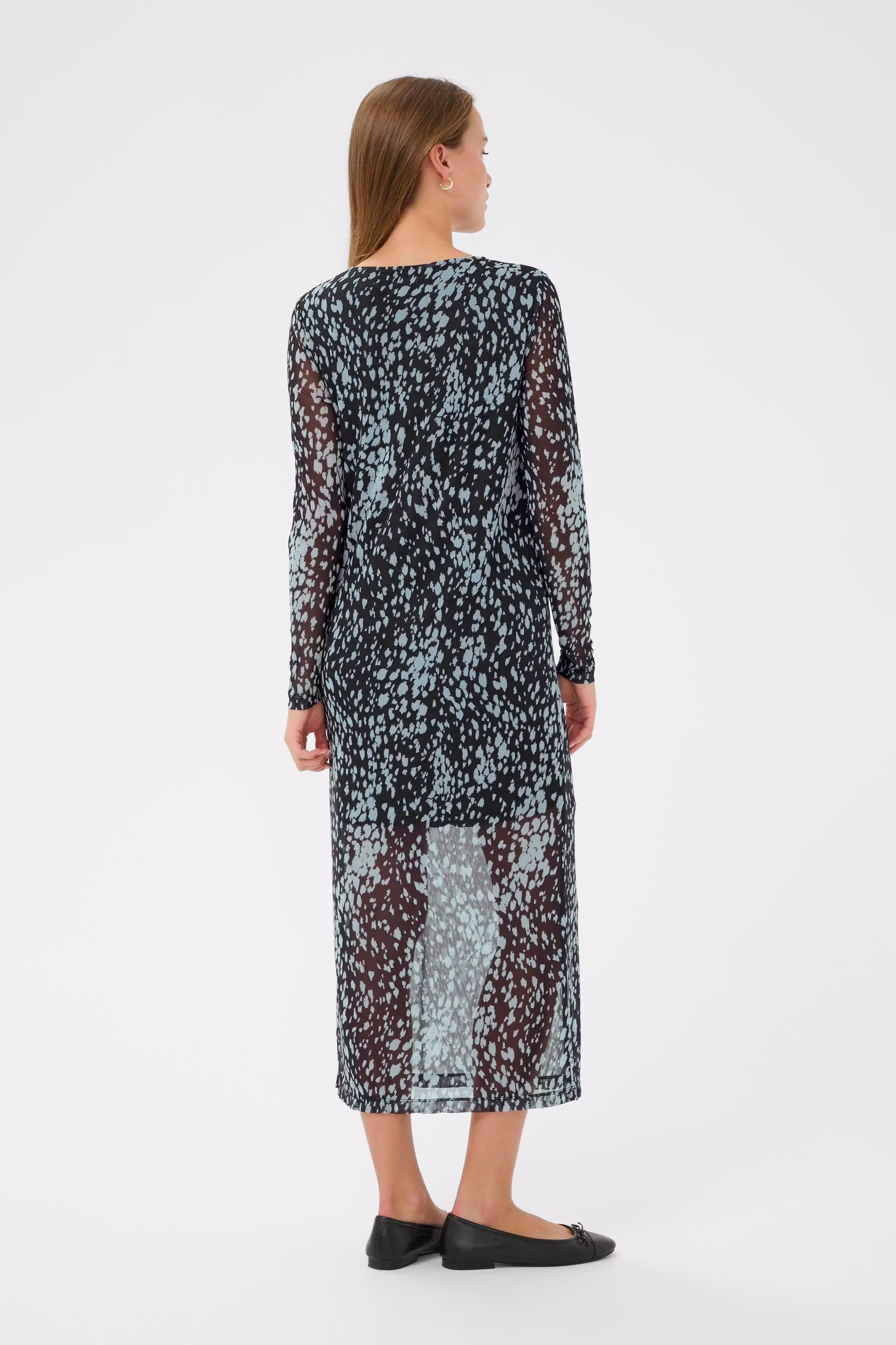 ZulvirSZ Leopard Kleid LOOKBOOK BACK 30513971-304504