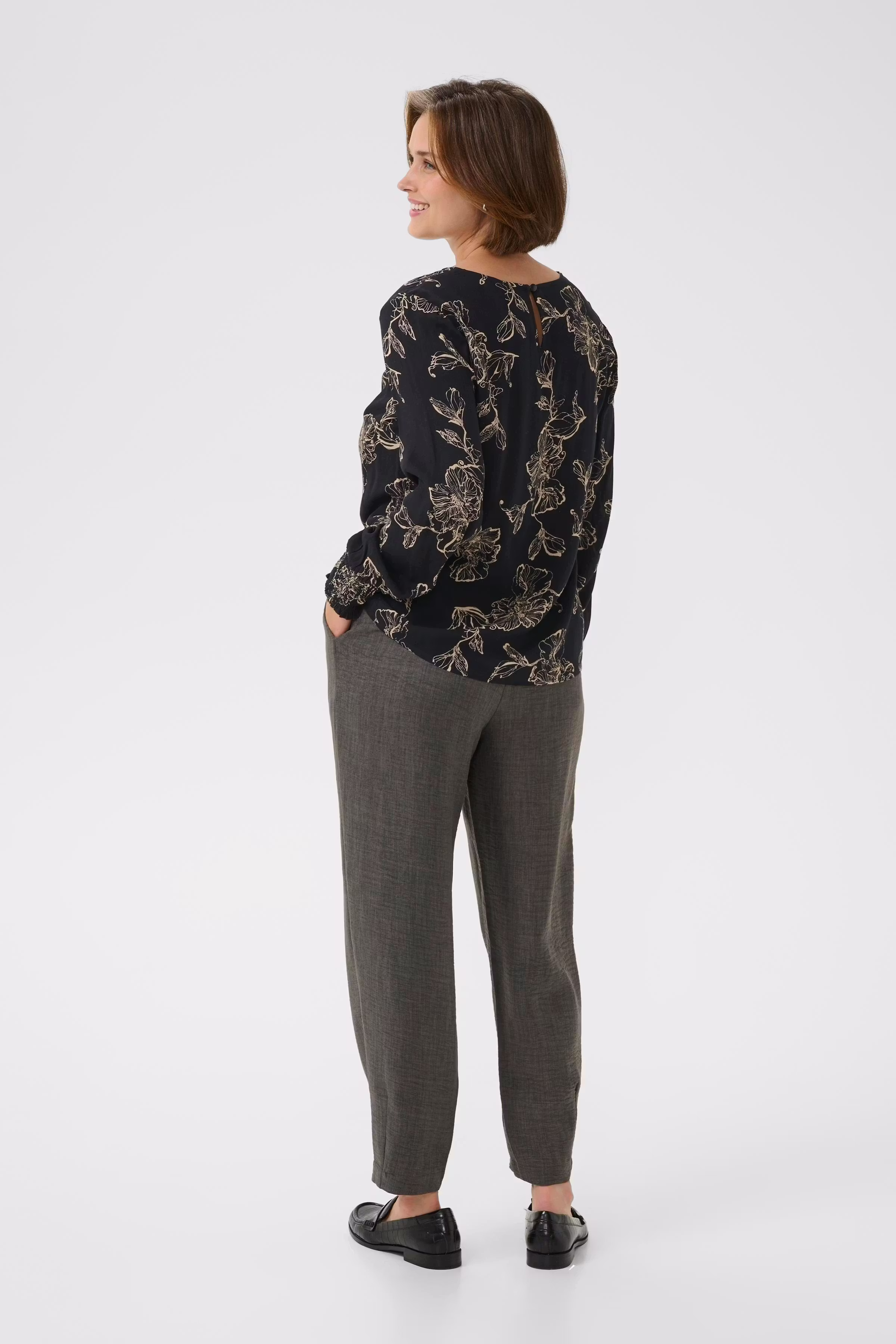BPemilia Blouse LOOKBOOK BACK 40200054-108677