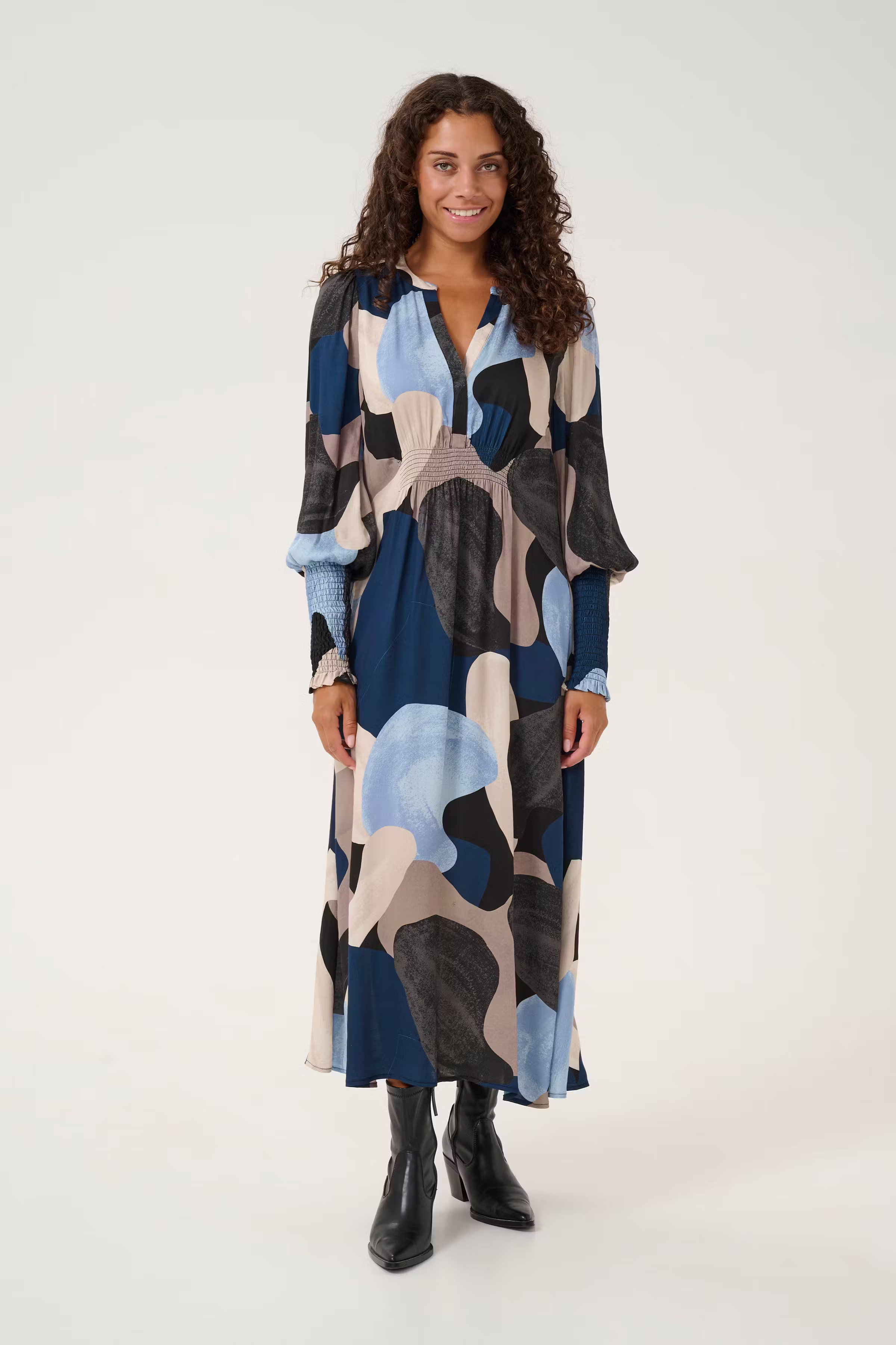 CUdana Kjole LOOKBOOK FRONT 50110177-107176