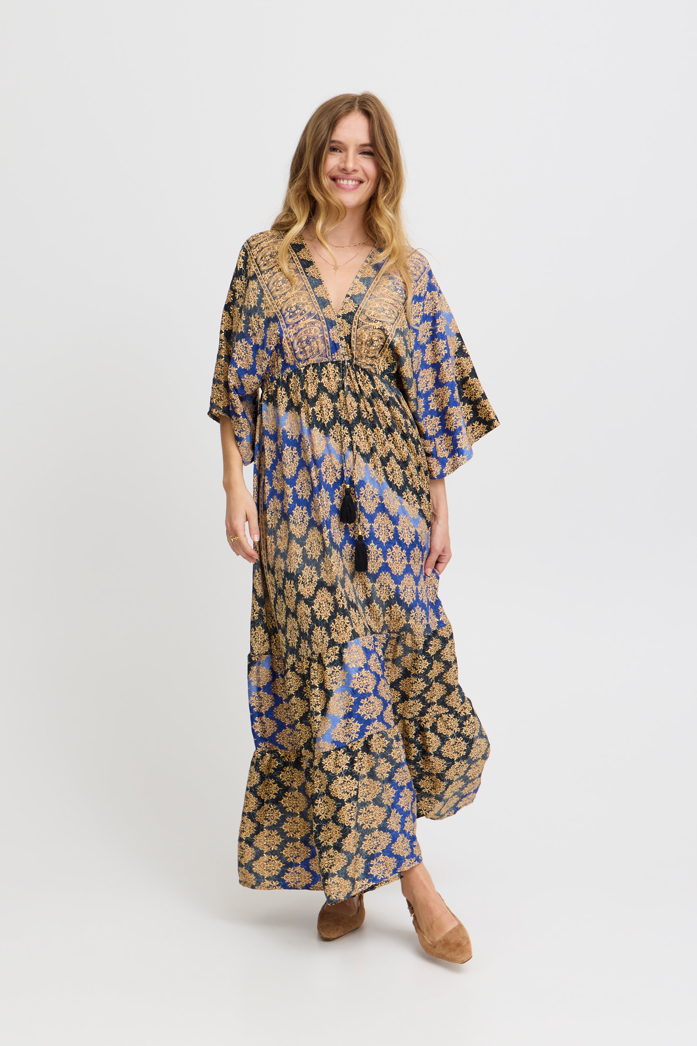 SBABEL Kjole LOOKBOOK FRONT 22100516-193923