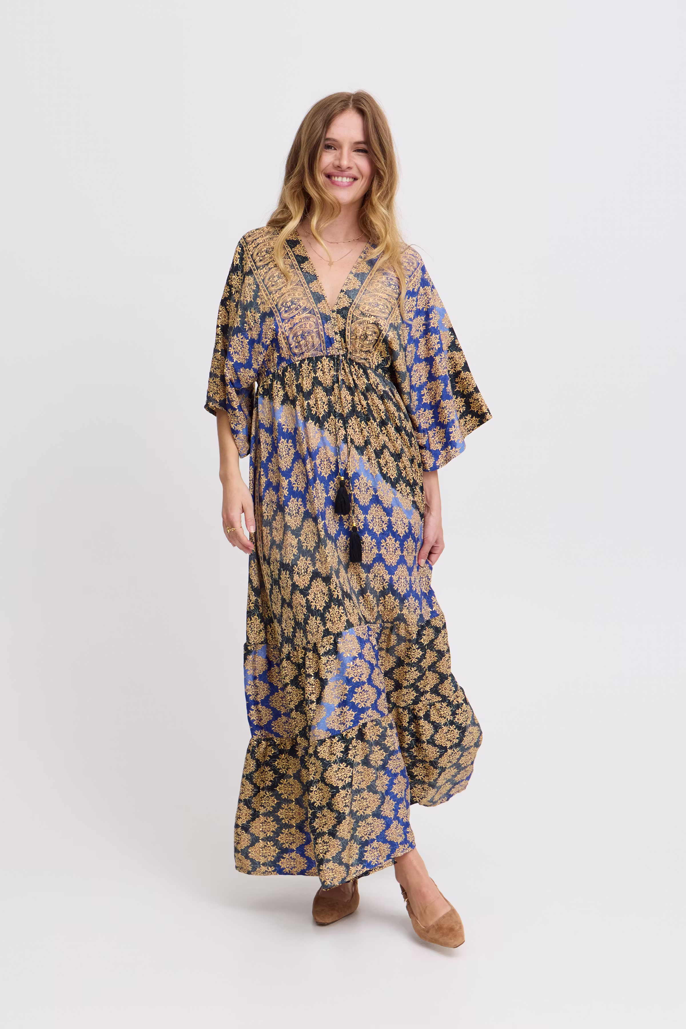 SBABEL Kjole LOOKBOOK FRONT 22100516-193923