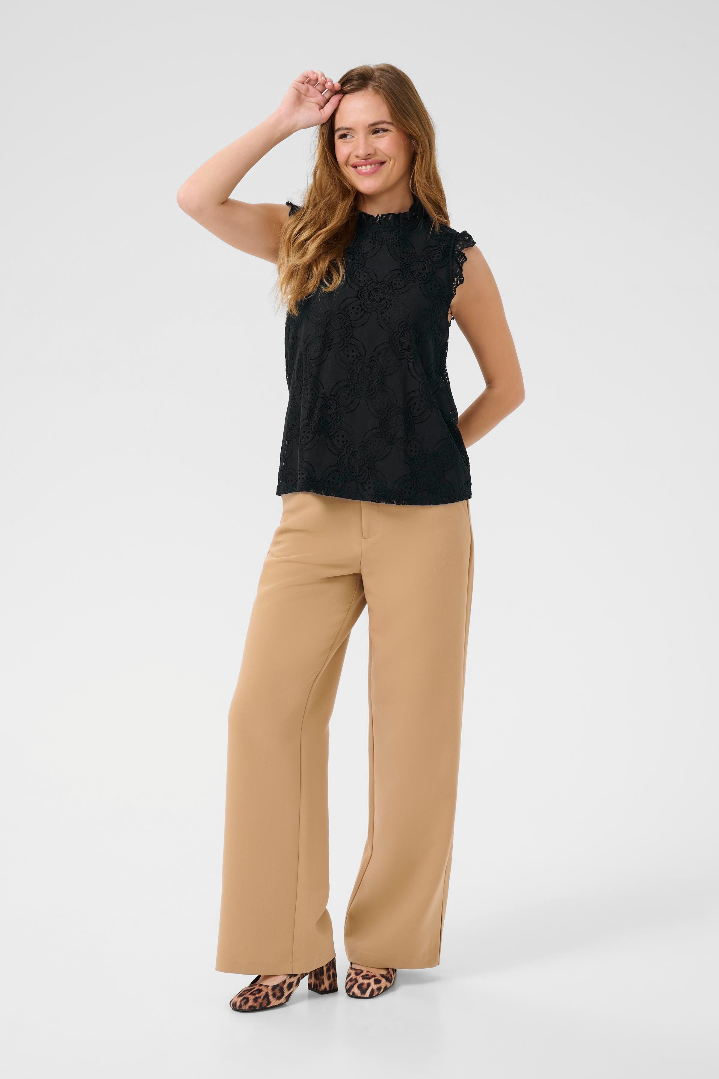 CUsigla LOOKBOOK FRONT 50112235-500012