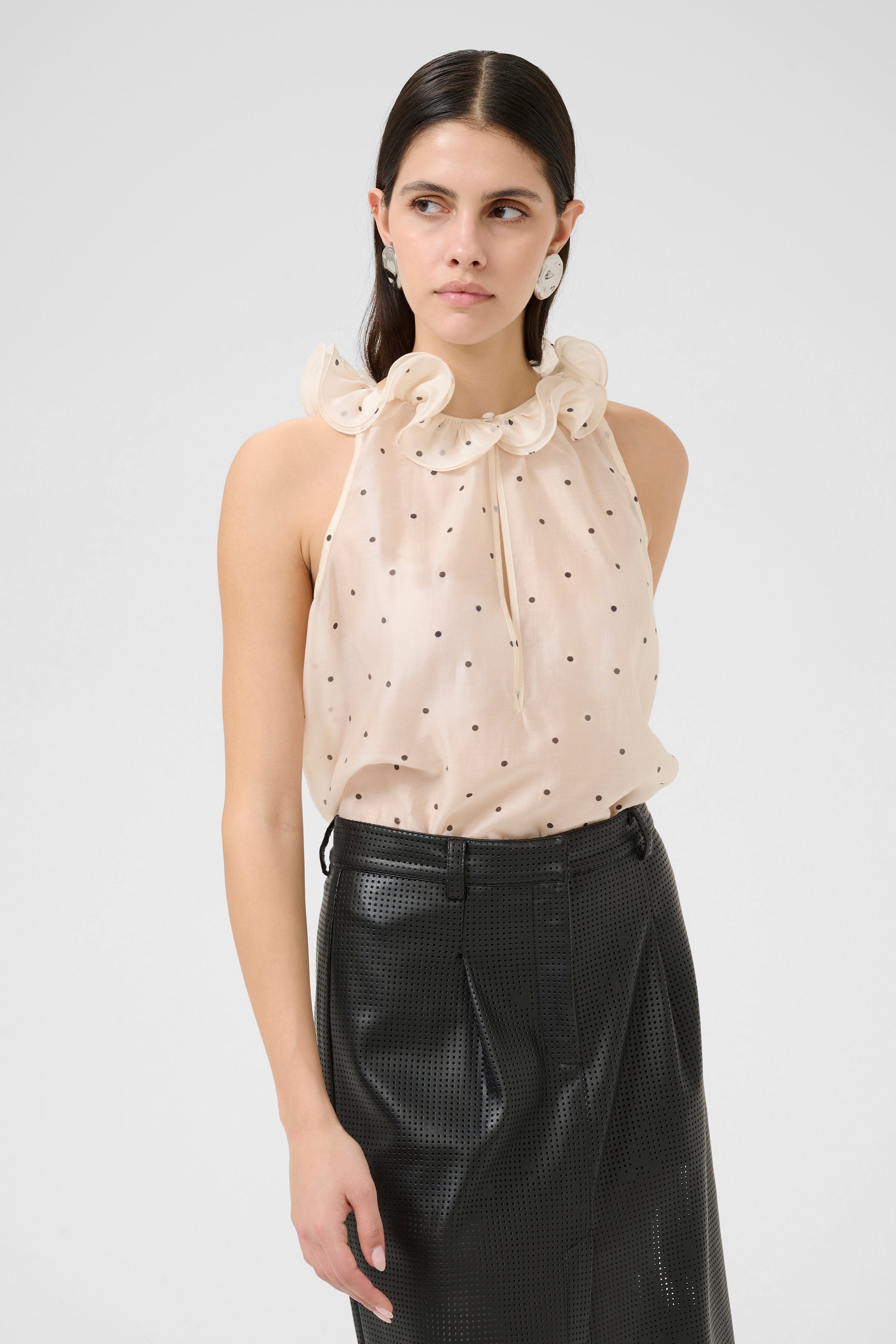 KBCaroline Top LOOKBOOK FRONT 10105720-108863