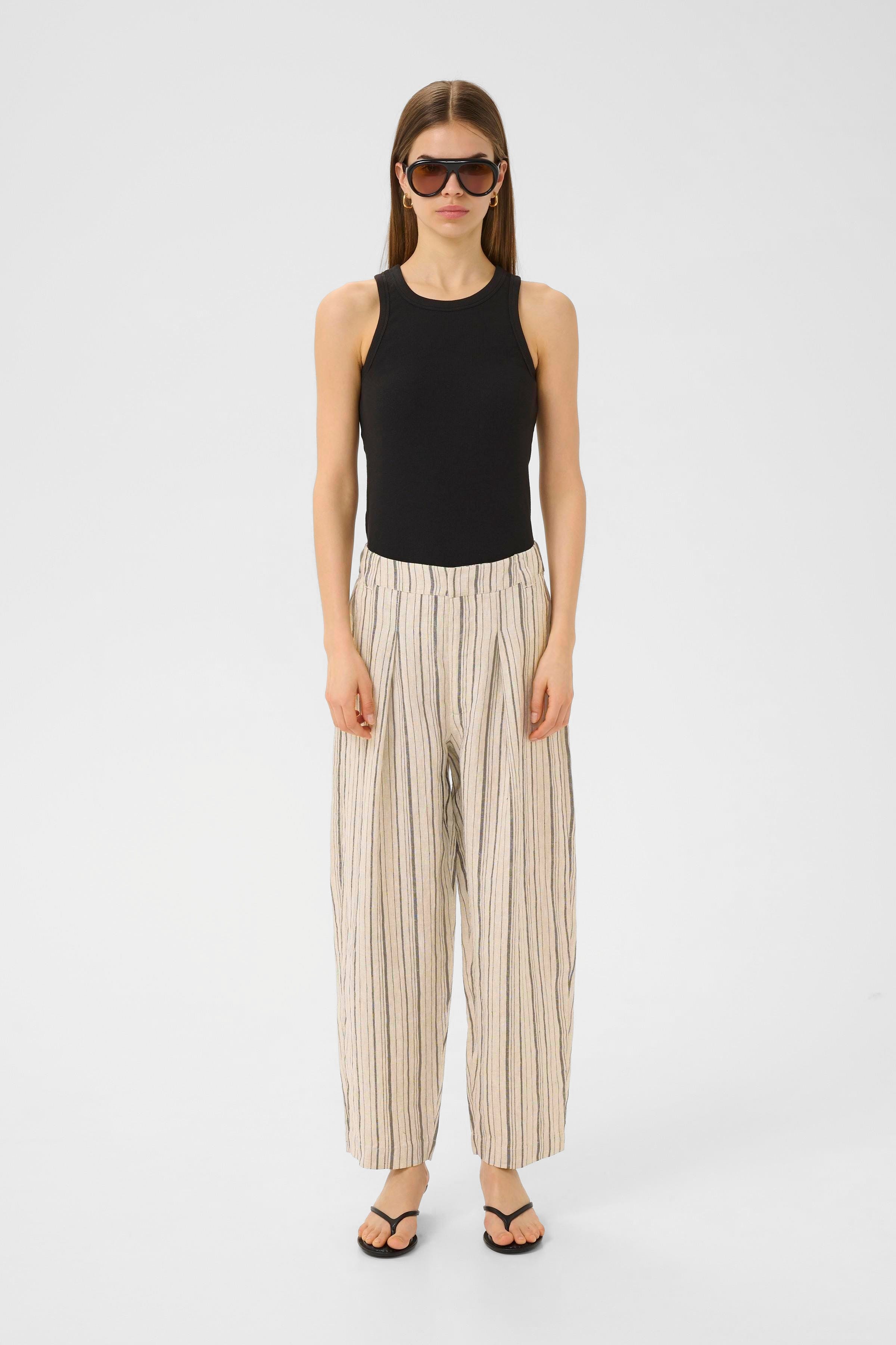 DallyIW Broek LOOKBOOK FRONT 30110722-300667