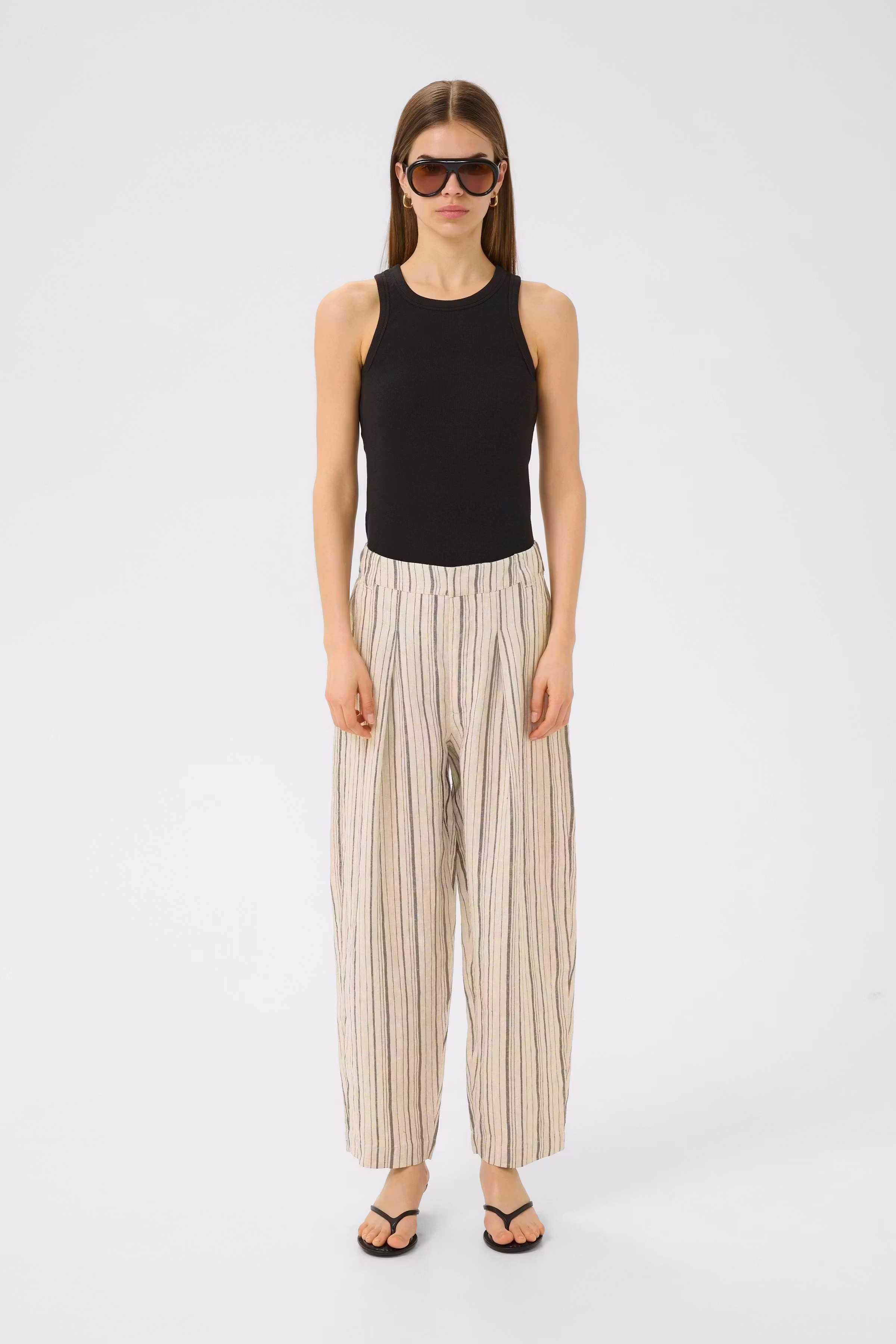 DallyIW Trousers LOOKBOOK FRONT 30110722-300667