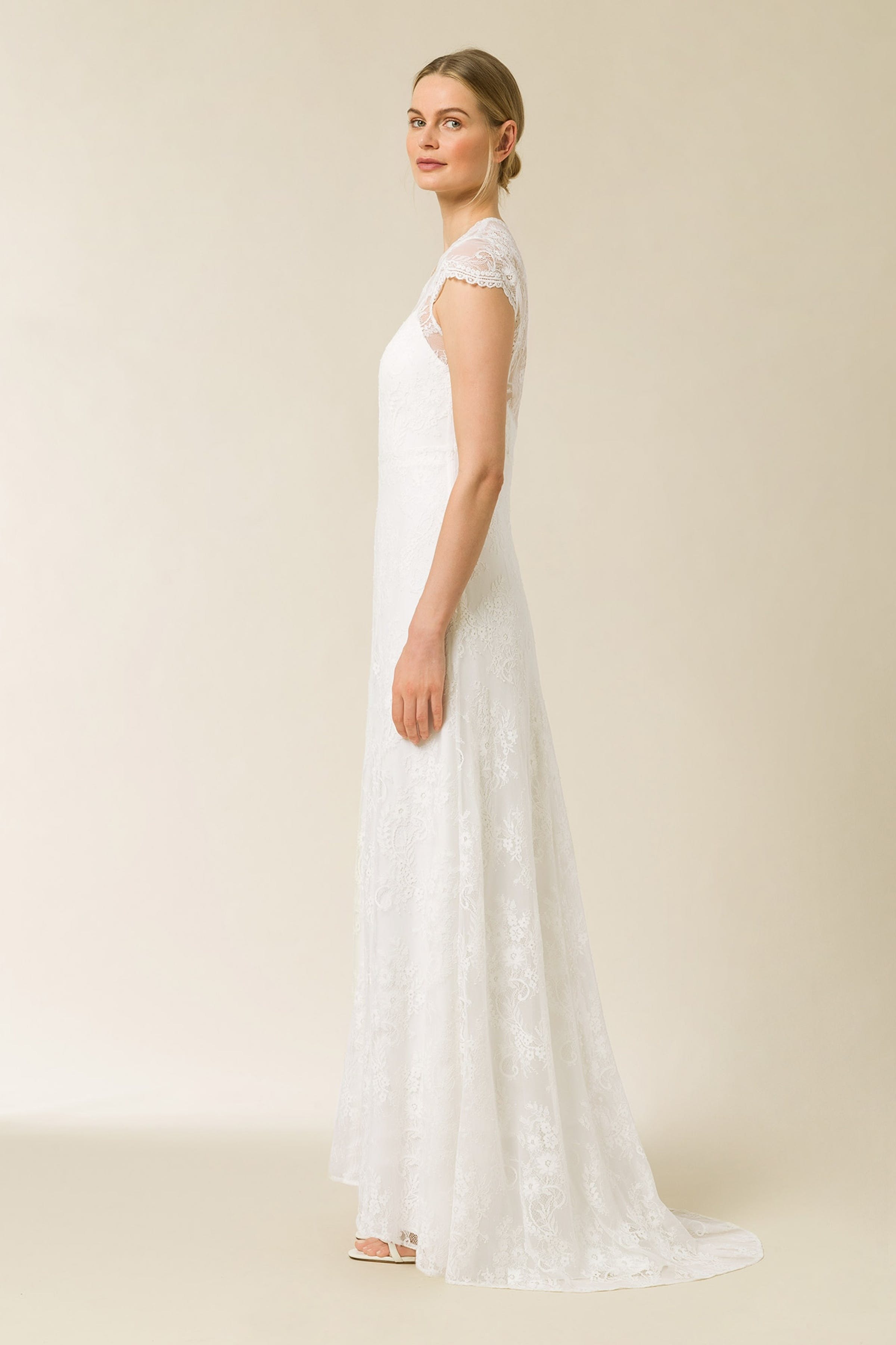 BRIDAL Kleid LOOKBOOK FRONT 30600187-WH010