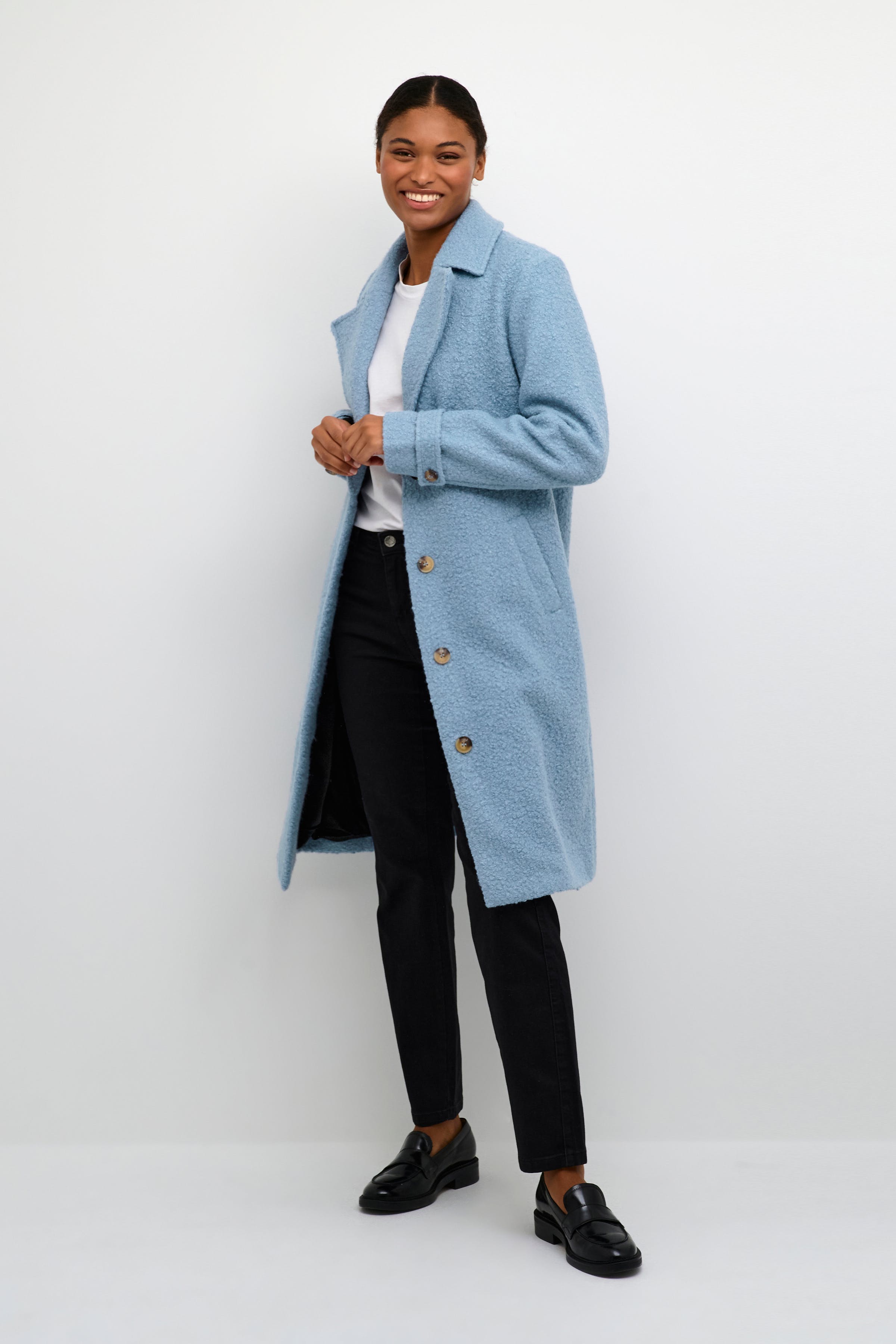 KAanne Coat LOOKBOOK FRONT 10506924-174021